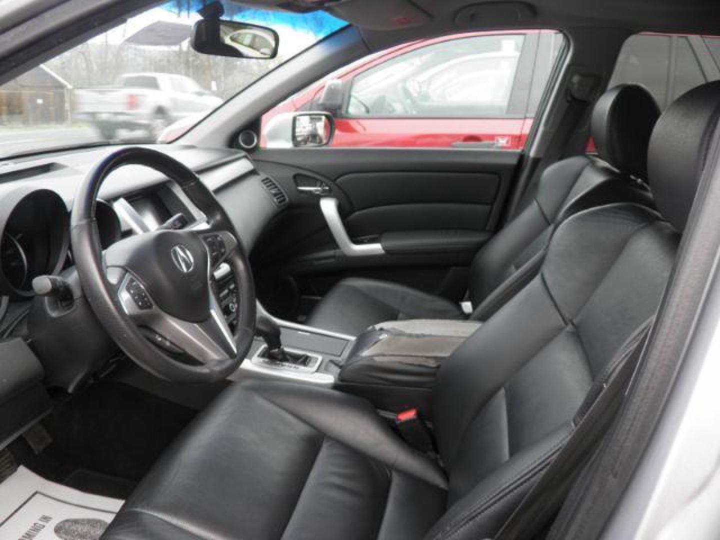 2007 SILVER Acura RDX 5-Spd AT with Technology Package (5J8TB18537A) with an 2.3L L4 engine, AT transmission, located at 15520 McMullen Hwy SW, Belair, MD, 21502, (301) 729-3700, 39.581375, -78.846451 - Photo#1
