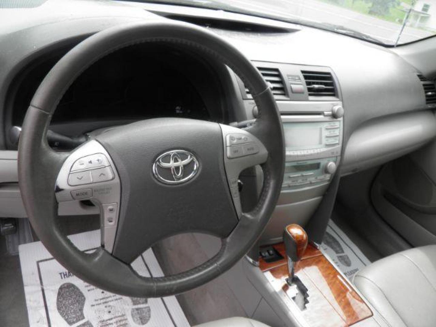 2008 Blue Toyota Camry XLE V6 (4T1BK46K68U) with an 3.5l V6 engine, AT transmission, located at 19521 New George's Creek Rd SW, Barton, MD, 21521, (301) 463-2404, 39.524323, -79.017906 - Photo#2