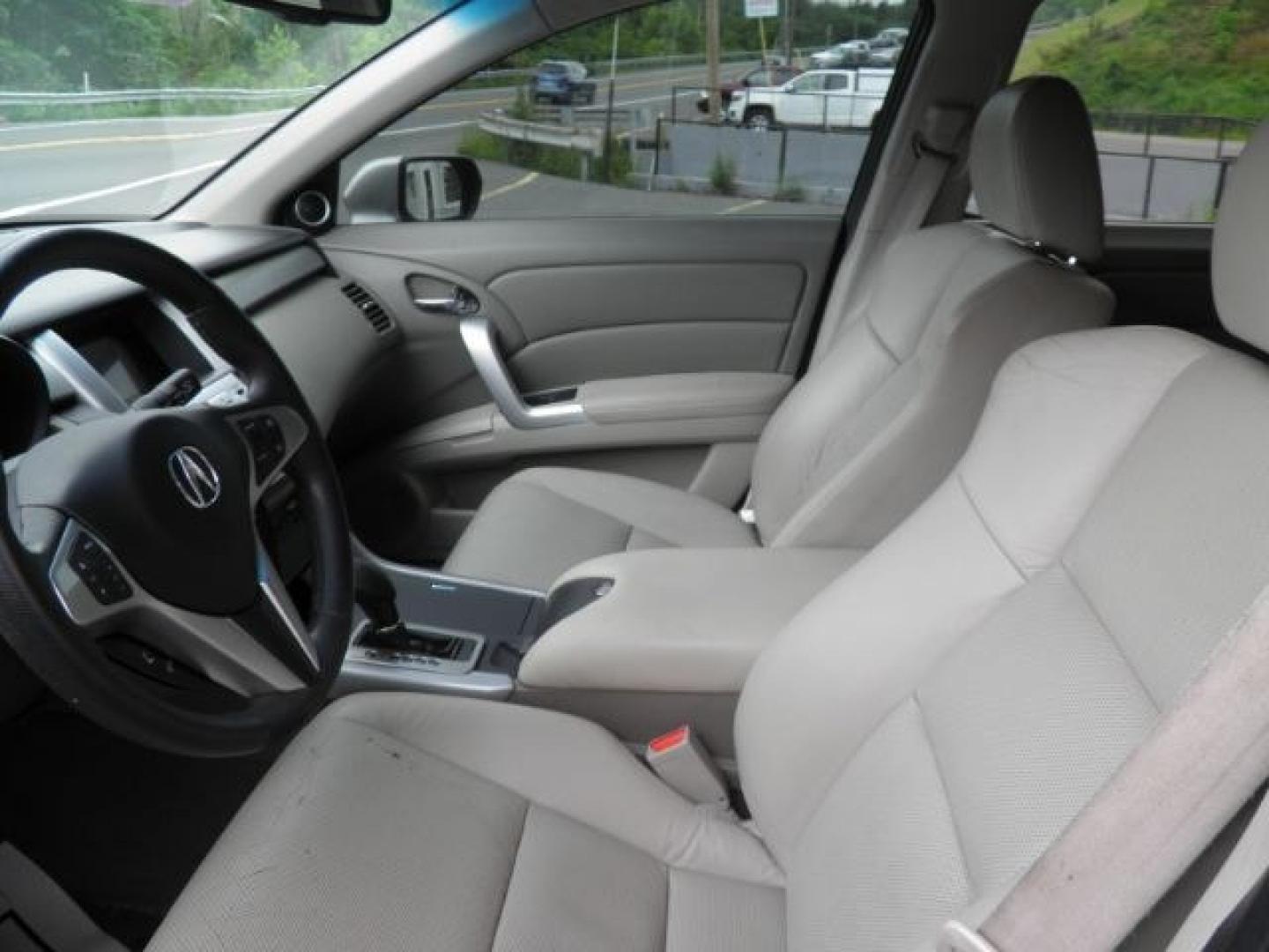 2009 SILVER Acura RDX TECH PKG (5J8TB18259A) with an 3.6L V6 engine, AT transmission, located at 15520 McMullen Hwy SW, Belair, MD, 21502, (301) 729-3700, 39.581375, -78.846451- Photo#1