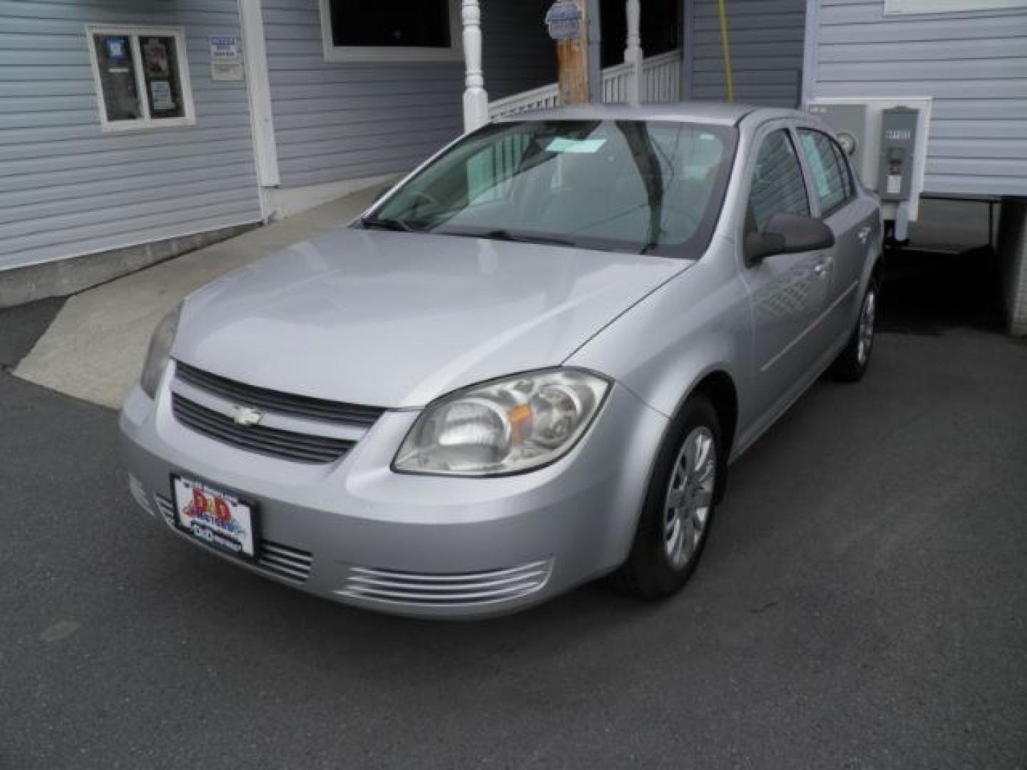 2009 SILVER Chevrolet Cobalt LS (1G1AS58H997) with an 2.2L L4 engine, AT transmission, located at 15520 McMullen Hwy SW, Belair, MD, 21502, (301) 729-3700, 39.581375, -78.846451- Photo#0