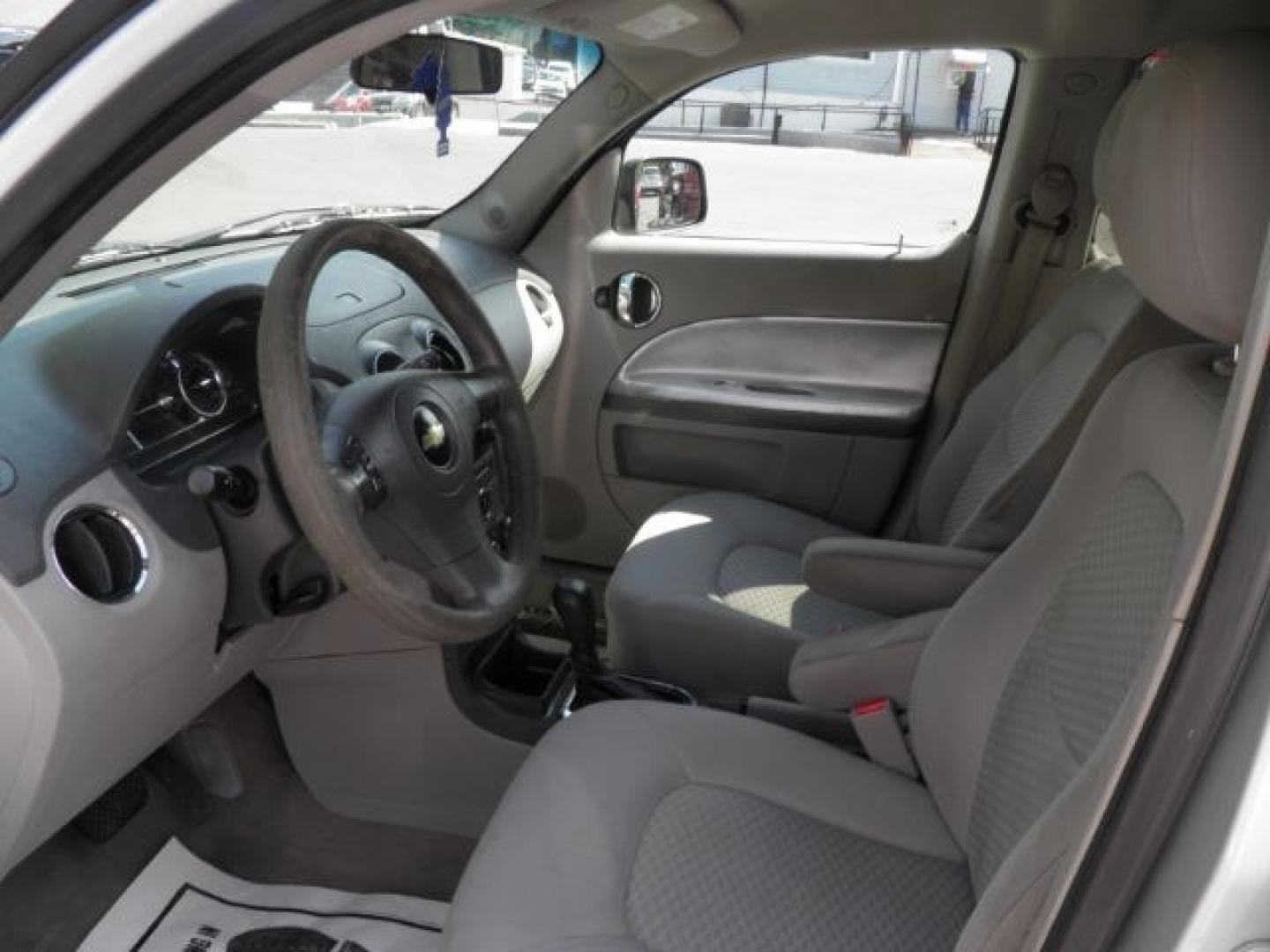 2009 GRAY Chevrolet HHR LS (3GNCA13B09S) with an 2.2L L4 engine, 4-Speed Automatic transmission, located at 15520 McMullen Hwy SW, Belair, MD, 21502, (301) 729-3700, 39.581375, -78.846451- Photo#1