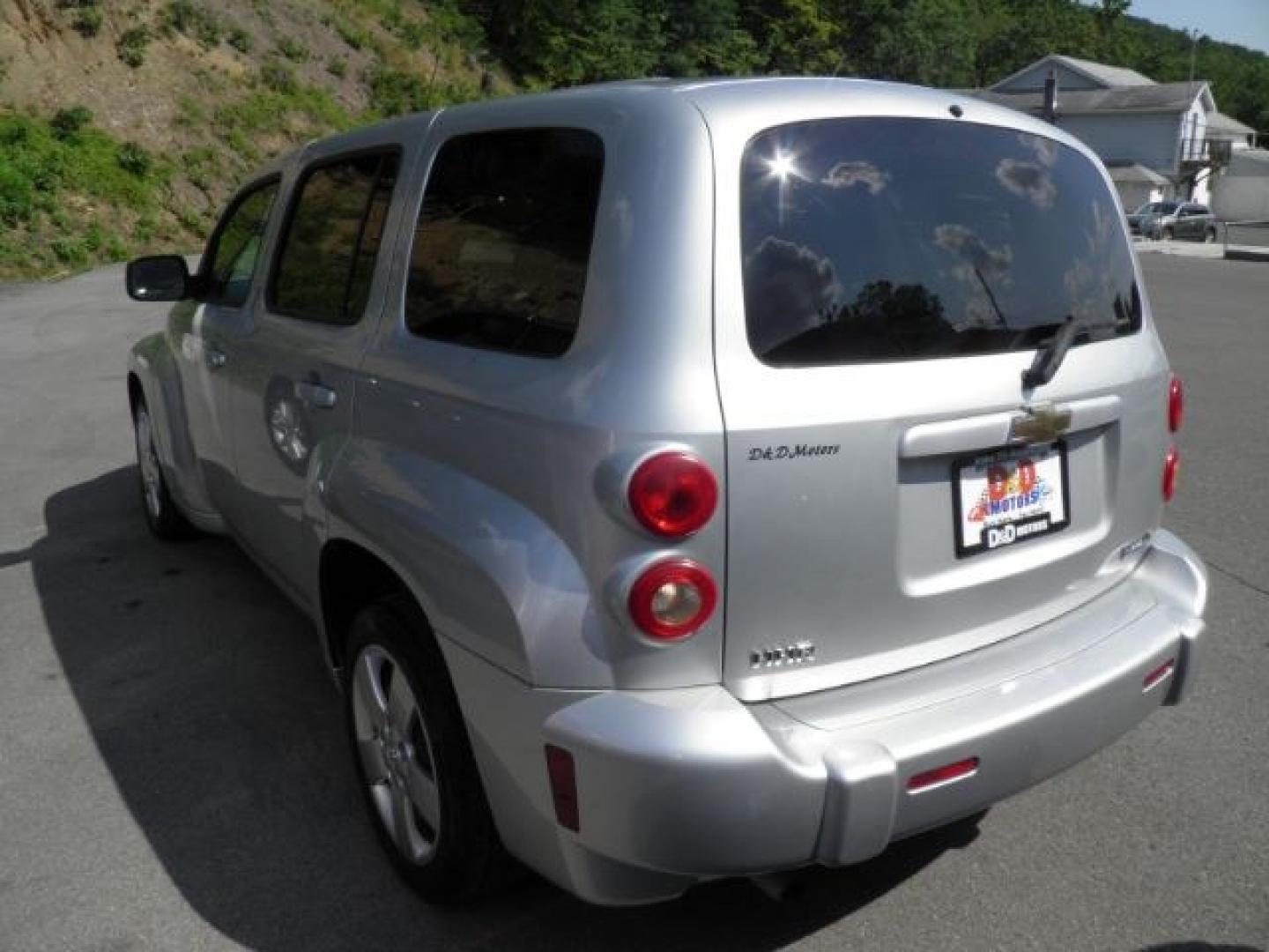 2009 GRAY Chevrolet HHR LS (3GNCA13B09S) with an 2.2L L4 engine, 4-Speed Automatic transmission, located at 15520 McMullen Hwy SW, Belair, MD, 21502, (301) 729-3700, 39.581375, -78.846451- Photo#5