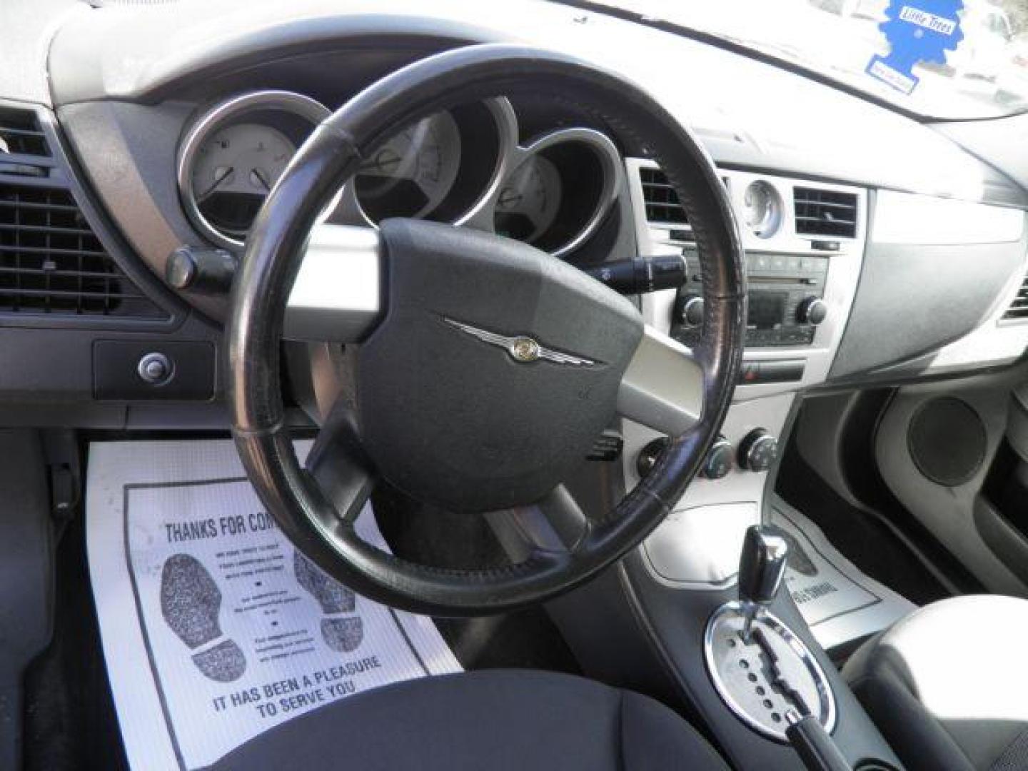 2009 GRAY Chrysler Sebring Sedan Touring (1C3LC56B49N) with an 2.4 L4 engine, AT transmission, located at 19521 New George's Creek Rd SW, Barton, MD, 21521, (301) 463-2404, 39.524323, -79.017906 - Photo#2