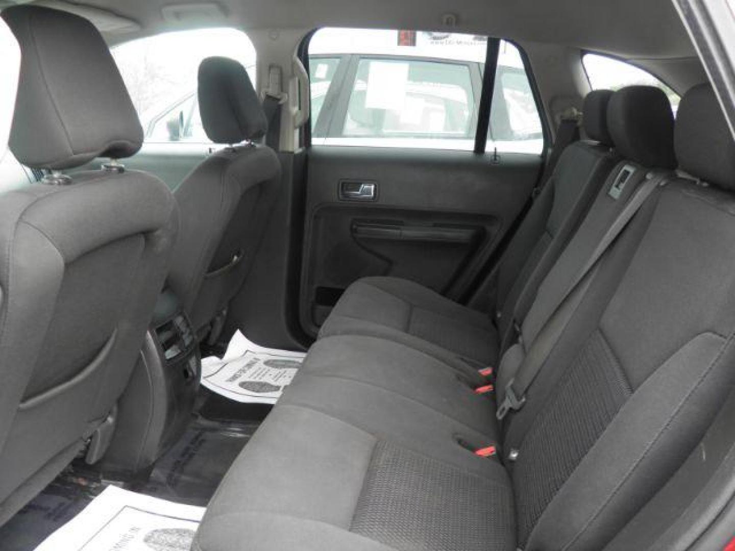 2009 RED Ford Edge SE FWD (2FMDK36C19B) with an 3.5L V6 DOHC 24V engine, AT transmission, located at 15520 McMullen Hwy SW, Belair, MD, 21502, (301) 729-3700, 39.581375, -78.846451 - Photo#3