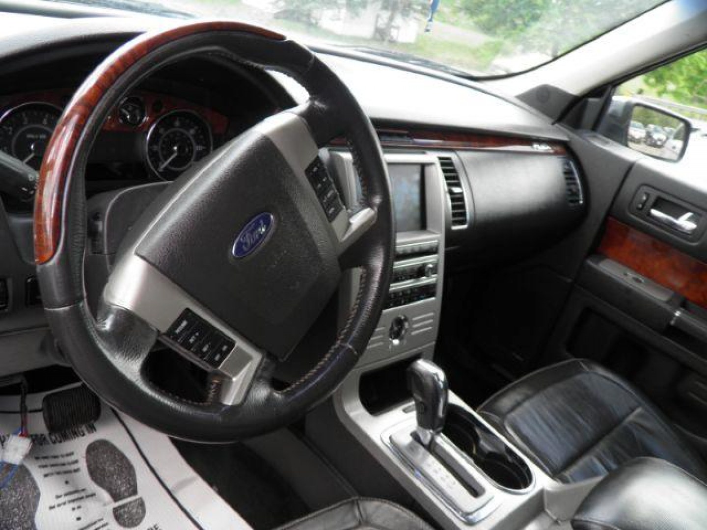 2009 BLUE Ford Flex Limited AWD (2FMEK63C69B) with an 3.5L V6 engine, AT transmission, located at 19521 New George's Creek Rd SW, Barton, MD, 21521, (301) 463-2404, 39.524323, -79.017906- Photo#2