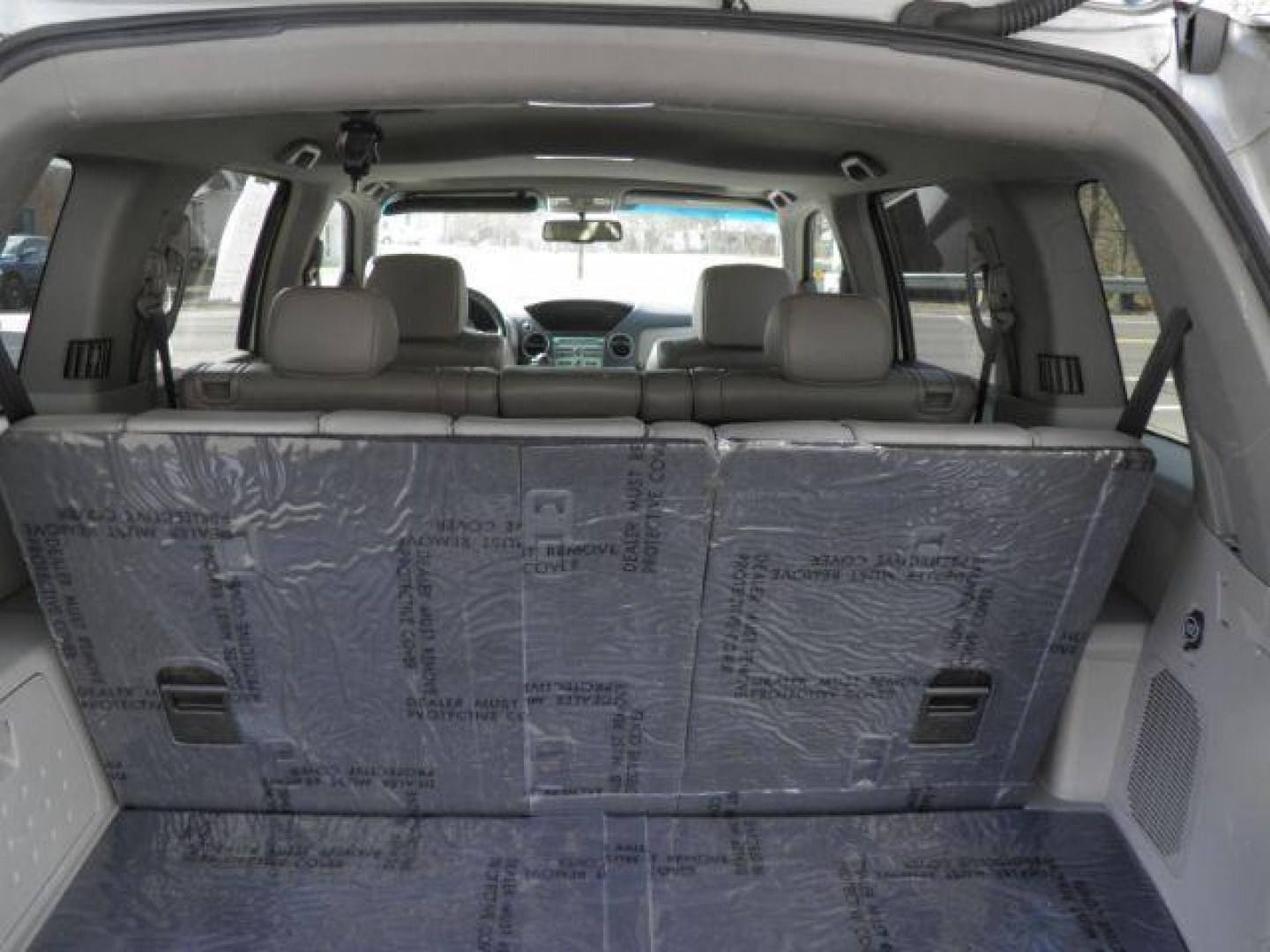 2009 Silver Honda Pilot EX-L 4WD (5FNYF48589B) with an 3.5L V6 engine, AT transmission, located at 15520 McMullen Hwy SW, Belair, MD, 21502, (301) 729-3700, 39.581375, -78.846451 - Photo#5