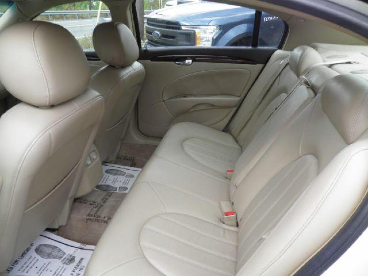 2010 White Buick Lucerne CXL (1G4HE5EM3AU) with an 3.9L V6 engine, AT transmission, located at 15520 McMullen Hwy SW, Belair, MD, 21502, (301) 729-3700, 39.581375, -78.846451 - Photo#3