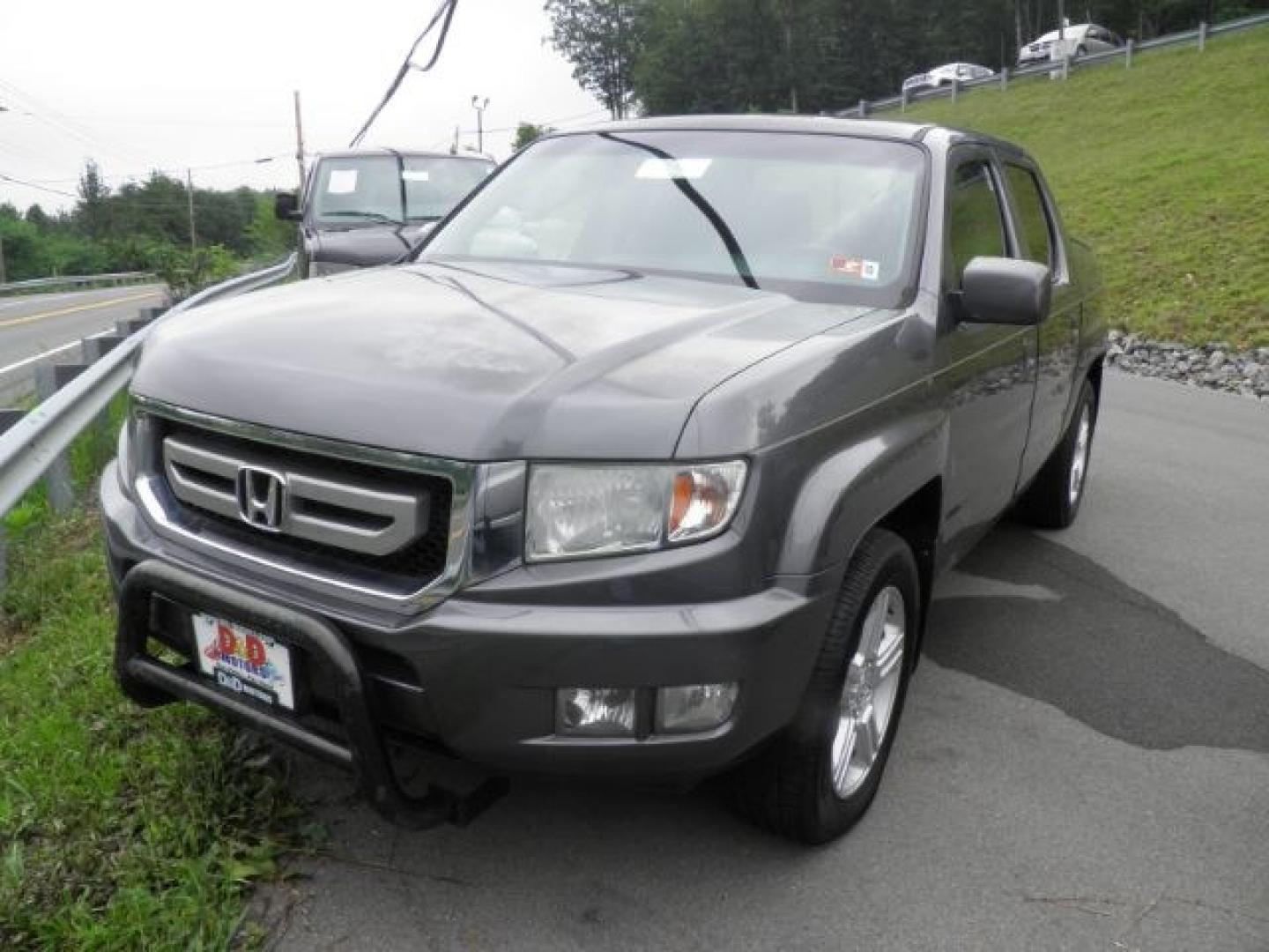 2011 Gray Honda Ridgeline RTL (5FPYK1F51BB) with an 3.5L V6 engine, AT transmission, located at 15520 McMullen Hwy SW, Belair, MD, 21502, (301) 729-3700, 39.581375, -78.846451- Photo#0