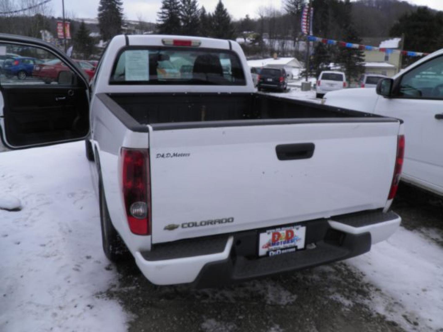 2012 White Chevrolet Colorado Work Truck 2WD (1GCCSBF92C8) with an 2.9L I4 engine, AT transmission, located at 15520 McMullen Hwy SW, Belair, MD, 21502, (301) 729-3700, 39.581375, -78.846451- Photo#3