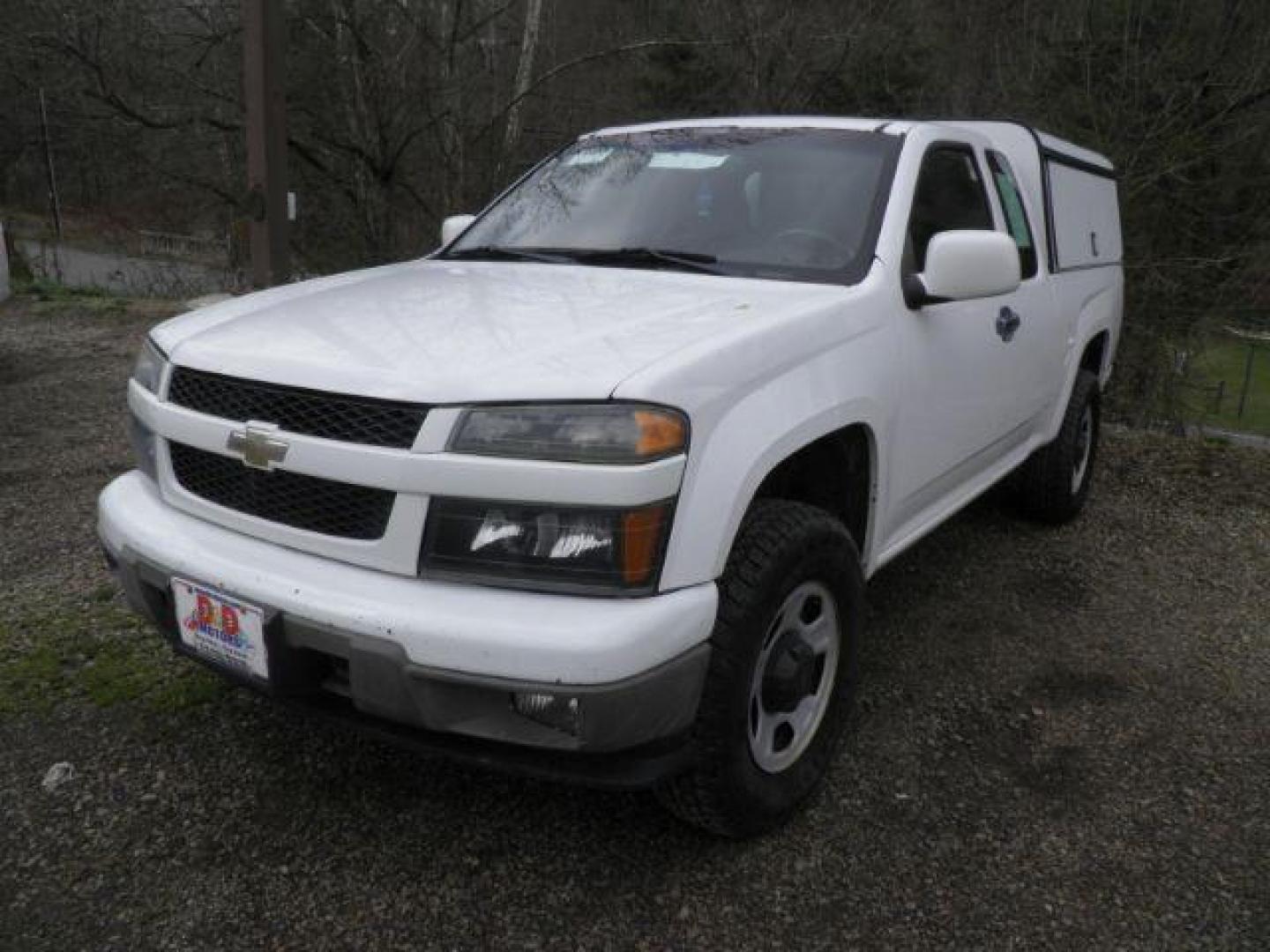 2012 White Chevrolet Colorado Work Truck (1GCJTBF93C8) with an 2.9L I4 engine, AT transmission, located at 19521 New George's Creek Rd SW, Barton, MD, 21521, (301) 463-2404, 39.524323, -79.017906 - Photo#0