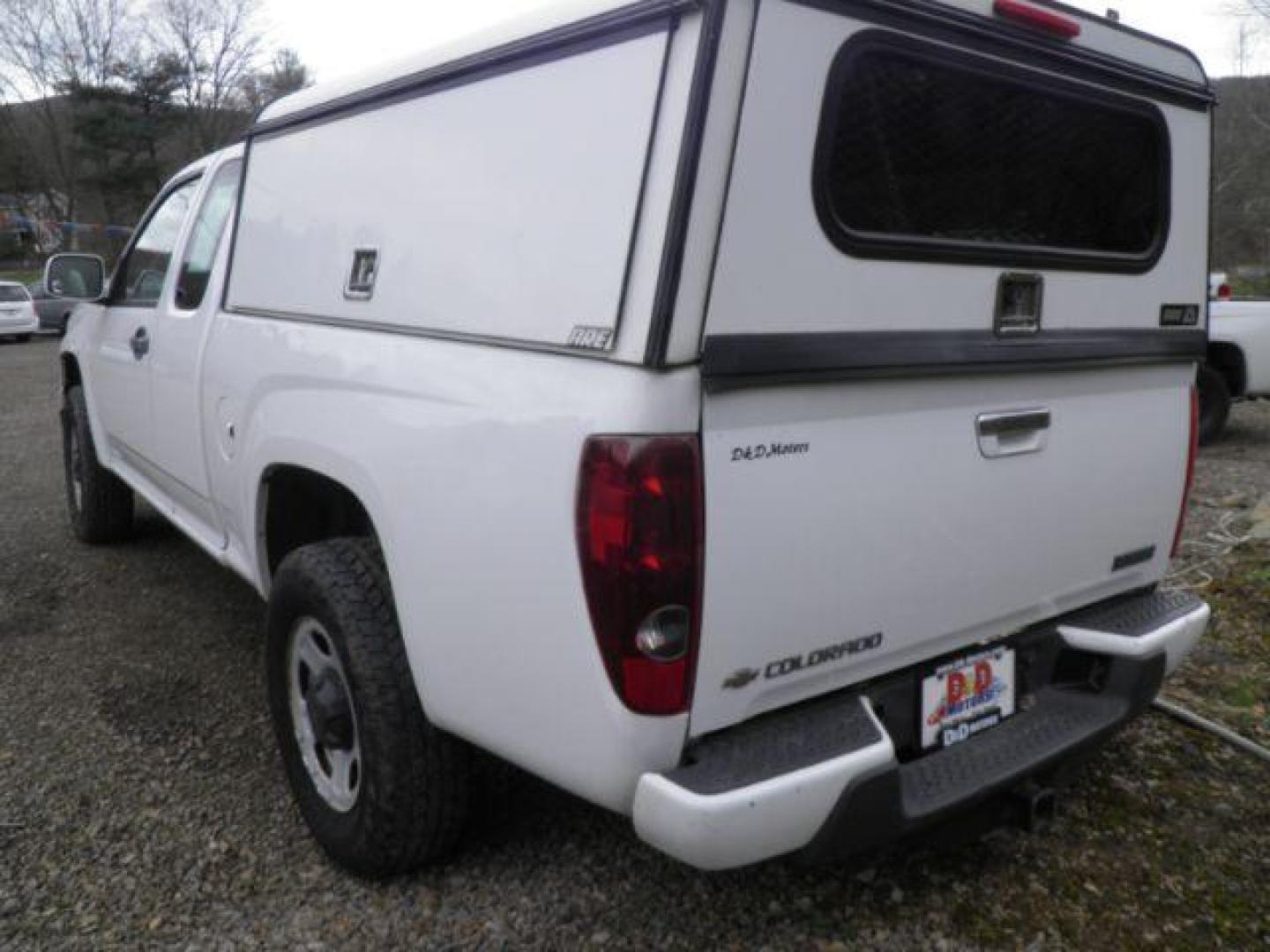 2012 White Chevrolet Colorado Work Truck (1GCJTBF93C8) with an 2.9L I4 engine, AT transmission, located at 19521 New George's Creek Rd SW, Barton, MD, 21521, (301) 463-2404, 39.524323, -79.017906 - Photo#5