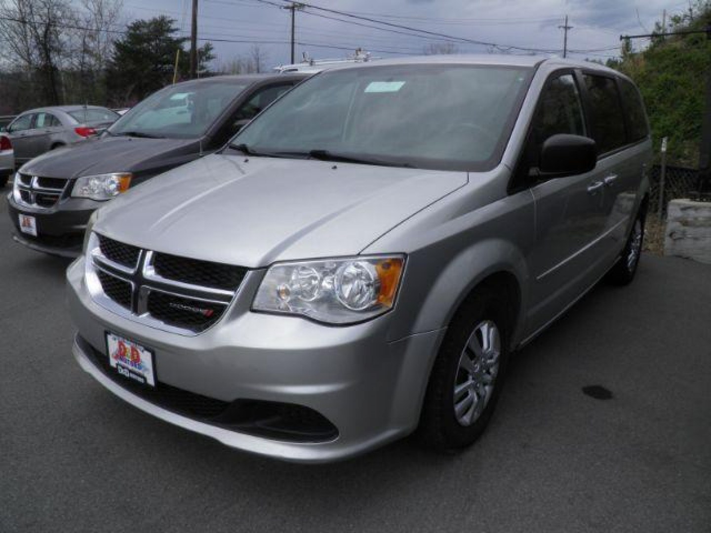 2012 GRAY Dodge Grand Caravan SE (2C4RDGBG0CR) with an 3.6L V6 engine, AT transmission, located at 15520 McMullen Hwy SW, Belair, MD, 21502, (301) 729-3700, 39.581375, -78.846451- Photo#0