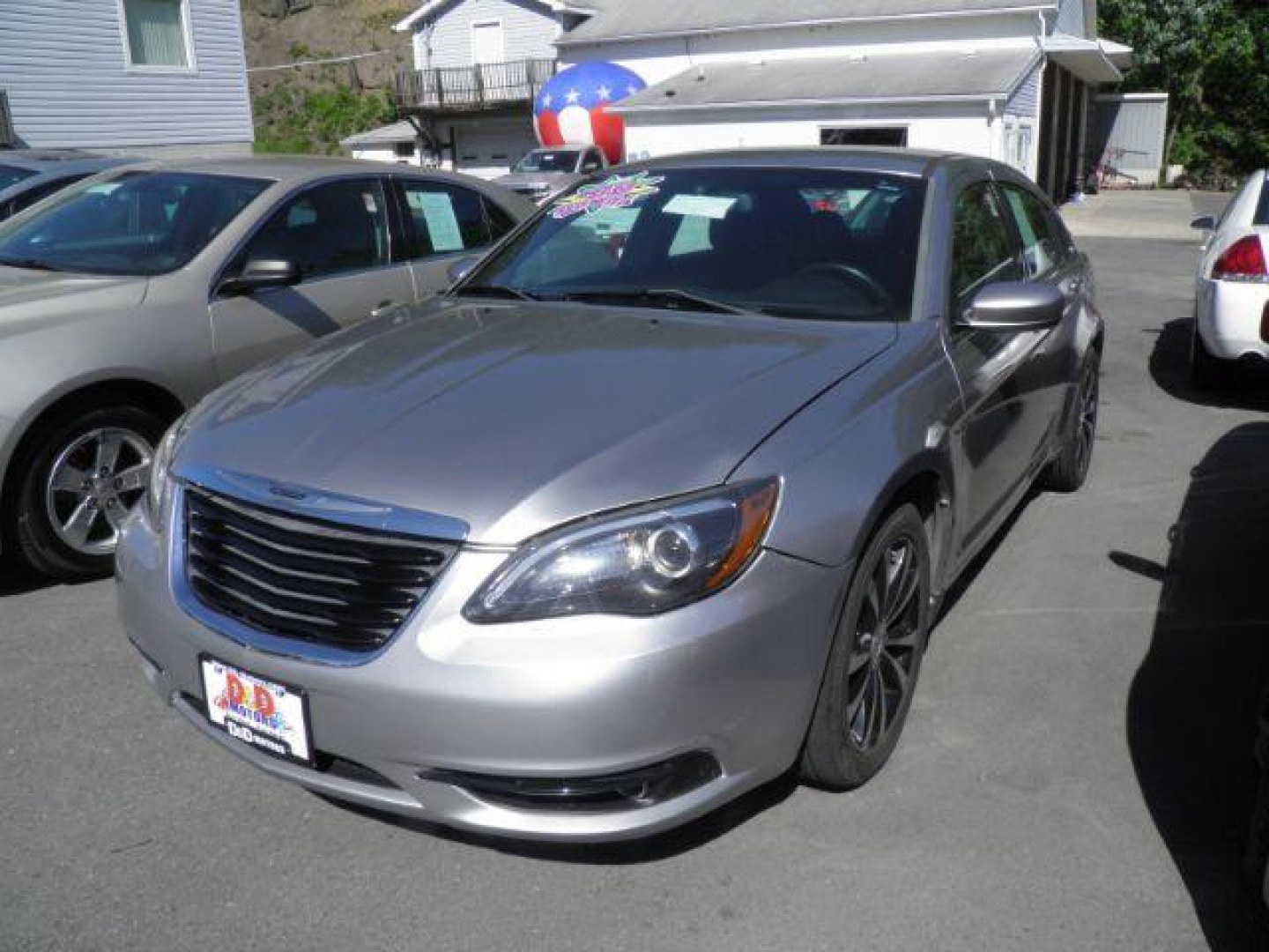 2013 Silver Chrysler 200 Touring (1C3CCBBGXDN) with an 3.6L V6 engine, AT transmission, located at 15520 McMullen Hwy SW, Belair, MD, 21502, (301) 729-3700, 39.581375, -78.846451- Photo#0