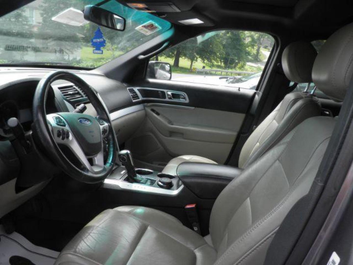 2013 Gray Ford Explorer XLT (1FM5K8D81DG) with an 3.5L V6 engine, AT transmission, located at 19521 New George's Creek Rd SW, Barton, MD, 21521, (301) 463-2404, 39.524323, -79.017906 - Photo#1