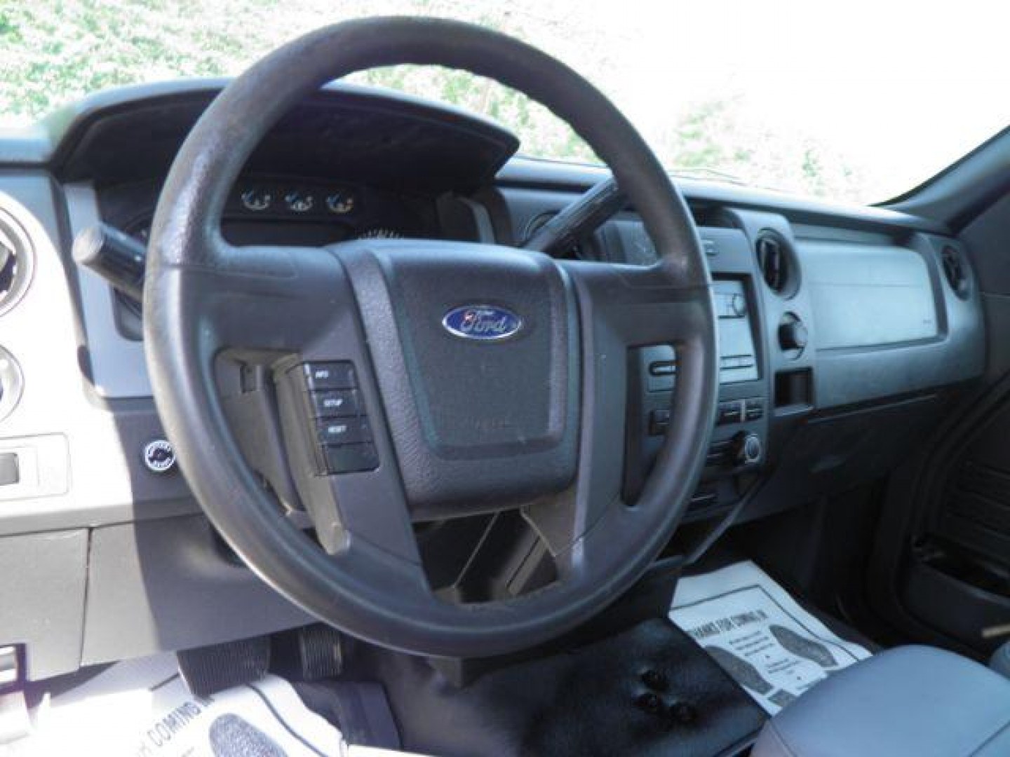 2013 White Ford F-150 XL 8-ft. Bed 2WD (1FTMF1CM1DK) with an 3.7L V6 engine, AT transmission, located at 15520 McMullen Hwy SW, Belair, MD, 21502, (301) 729-3700, 39.581375, -78.846451- Photo#3