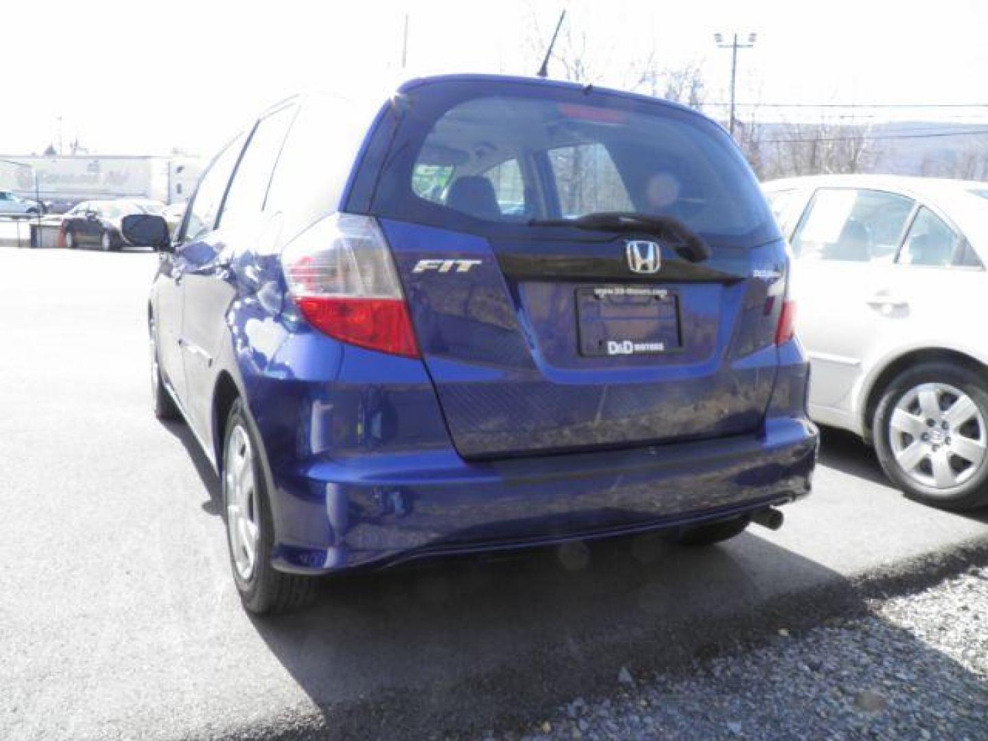 2013 Blue Honda Fit 5-Speed MT (JHMGE8G33DC) with an 1.5L I4 engine, MAN transmission, located at 19521 New George's Creek Rd SW, Barton, MD, 21521, (301) 463-2404, 39.524323, -79.017906 - Photo#5