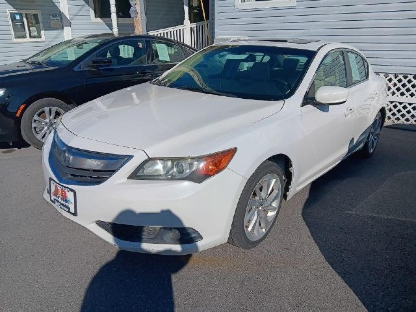 2014 WHITE ACURA ILX 4DR (19VDE1F78EE) with an 2.0L L4 engine, AT transmission, located at 15520 McMullen Hwy SW, Belair, MD, 21502, (301) 729-3700, 39.581375, -78.846451- Photo#0