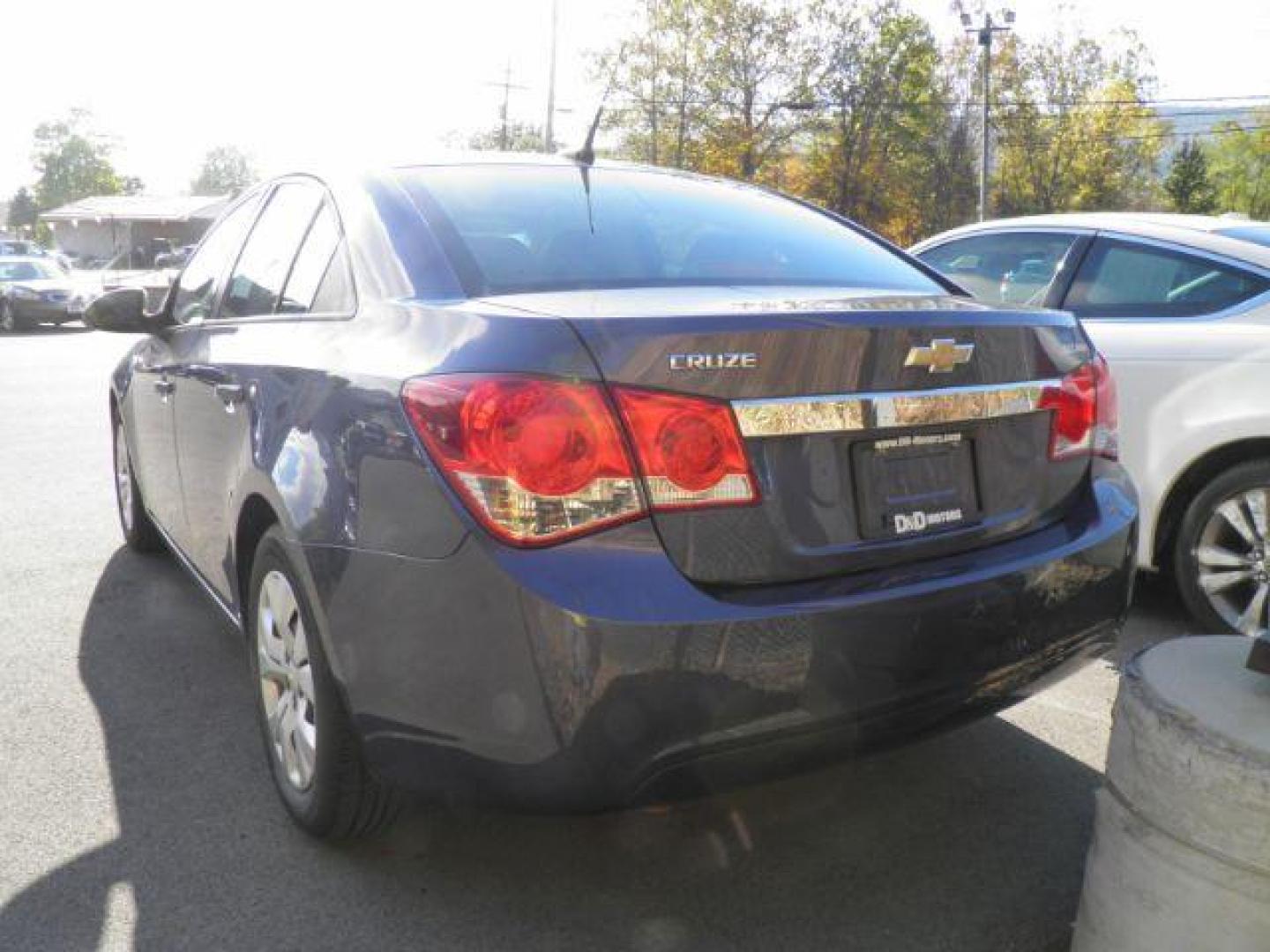 2014 Gray Chevrolet Cruze LS Auto (1G1PA5SG0E7) with an 1.8L I4 engine, AT transmission, located at 15520 McMullen Hwy SW, Belair, MD, 21502, (301) 729-3700, 39.581375, -78.846451 - Photo#4