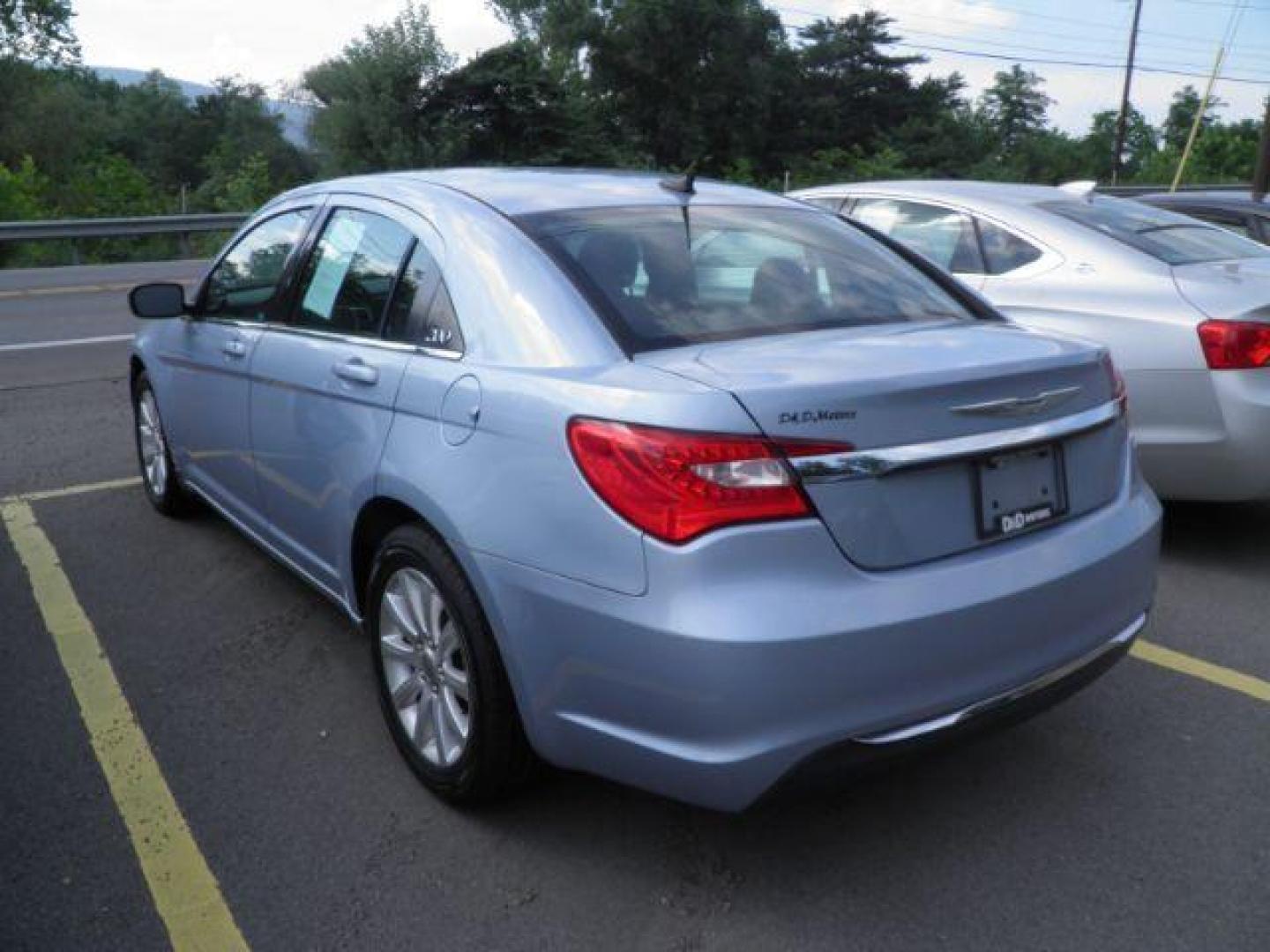 2014 Blue Chrysler 200 Touring (1C3CCBBB0EN) with an 2.4L I4 engine, AT transmission, located at 15520 McMullen Hwy SW, Belair, MD, 21502, (301) 729-3700, 39.581375, -78.846451 - Photo#4