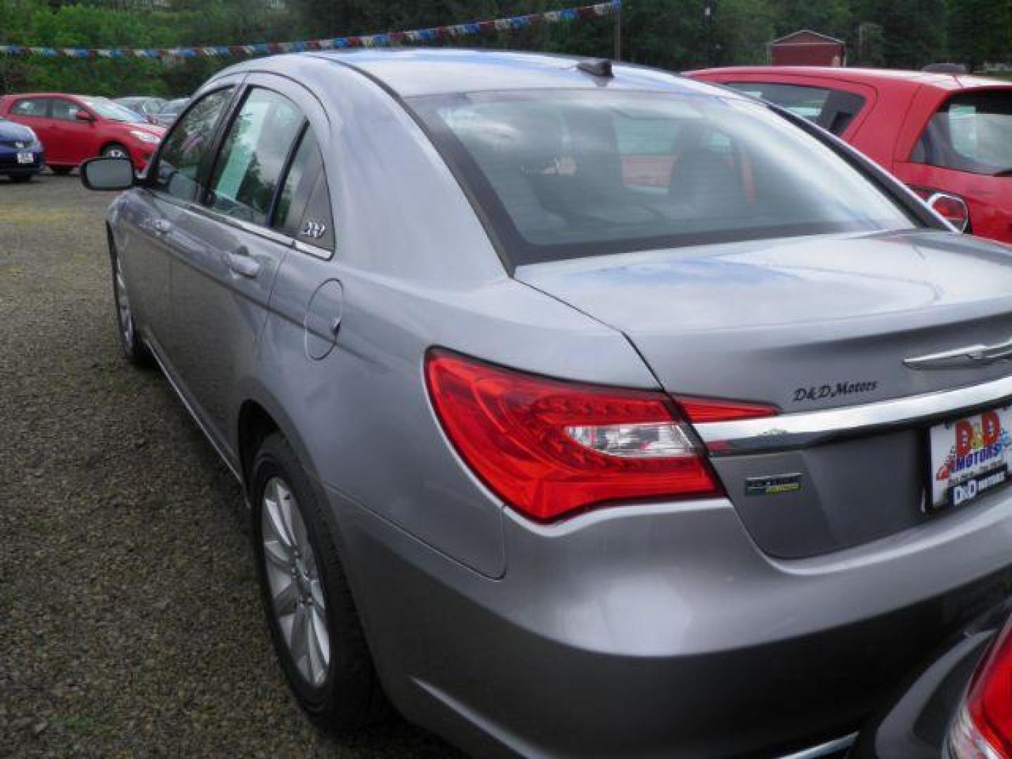 2014 Gray Chrysler 200 Touring (1C3CCBBG3EN) with an 3.6L V6 engine, AT transmission, located at 19521 New George's Creek Rd SW, Barton, MD, 21521, (301) 463-2404, 39.524323, -79.017906 - Photo#4