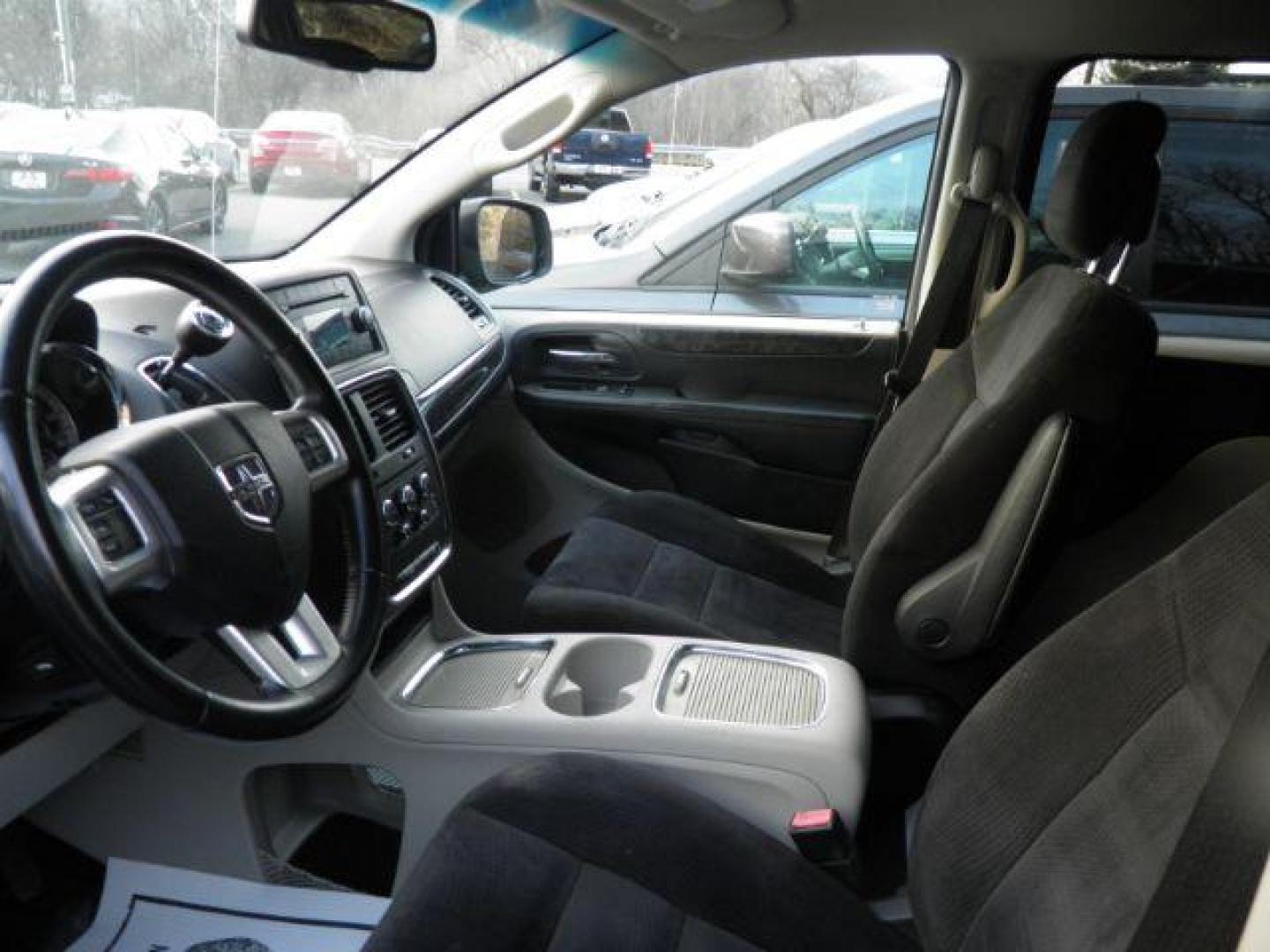 2014 Gray Dodge Grand Caravan SXT (2C4RDGCG6ER) with an 3.6L V6 engine, AT transmission, located at 15520 McMullen Hwy SW, Belair, MD, 21502, (301) 729-3700, 39.581375, -78.846451 - Photo#1