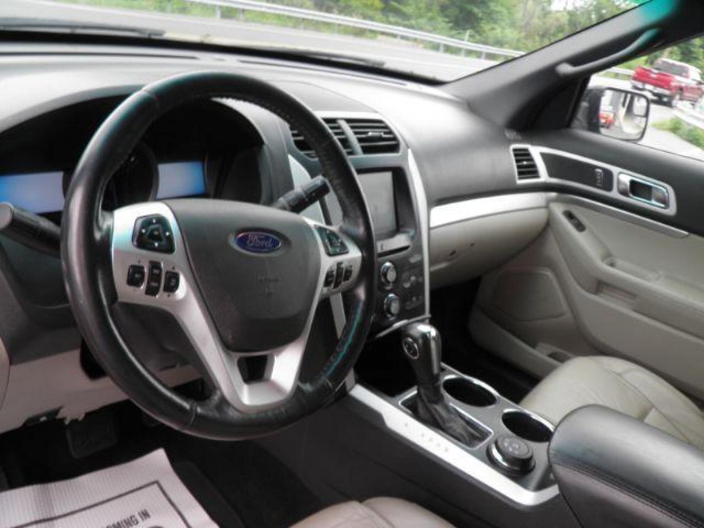 2014 Black Ford Explorer XLT (1FM5K8D81EG) with an 3.5L V6 engine, AT transmission, located at 15520 McMullen Hwy SW, Belair, MD, 21502, (301) 729-3700, 39.581375, -78.846451 - Photo#2