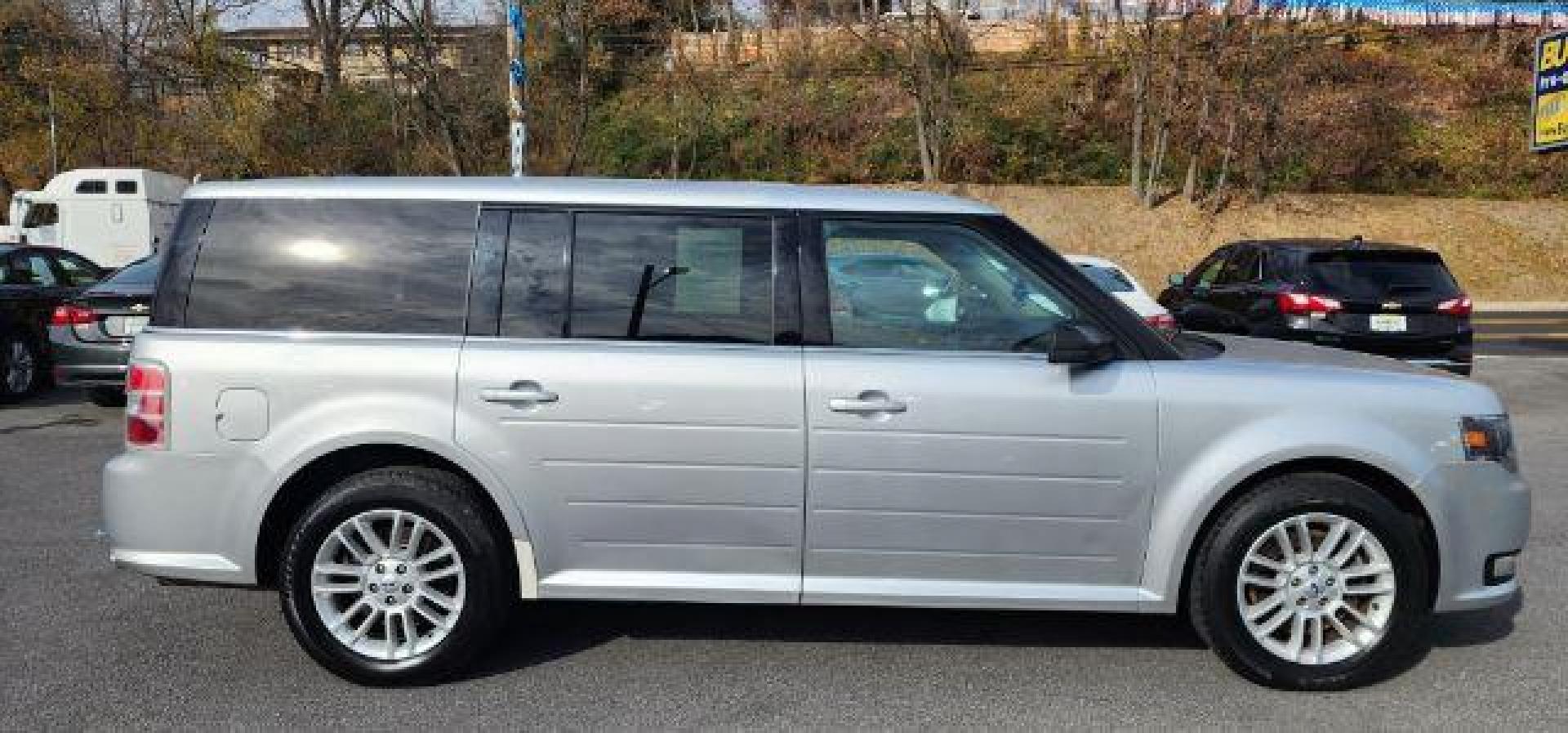 2014 SILVER /Charcoal Black Ford Flex SEL AWD (2FMHK6C84EB) with an 3.5L V6 engine, AT transmission, located at 15520 McMullen Hwy SW, Belair, MD, 21502, (301) 729-3700, 39.581375, -78.846451 - Photo#9