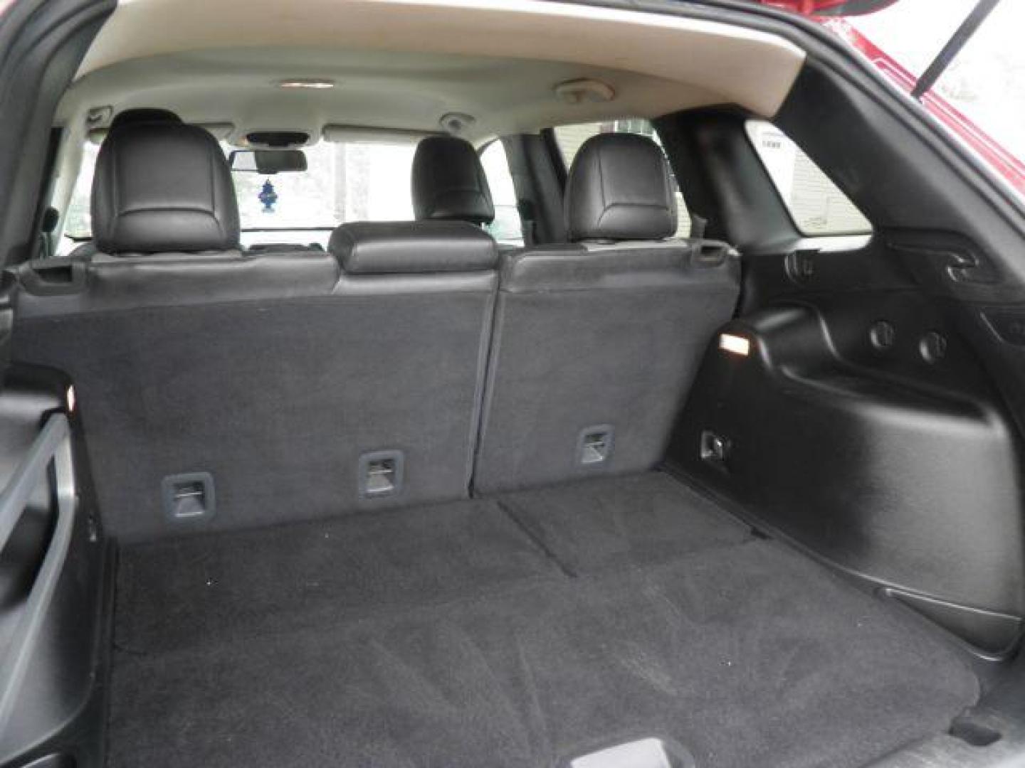 2014 RED Jeep Cherokee Limited FWD (1C4PJLDB3EW) with an 2.4L L4 engine, AT transmission, located at 19521 New George's Creek Rd SW, Barton, MD, 21521, (301) 463-2404, 39.524323, -79.017906 - Photo#4