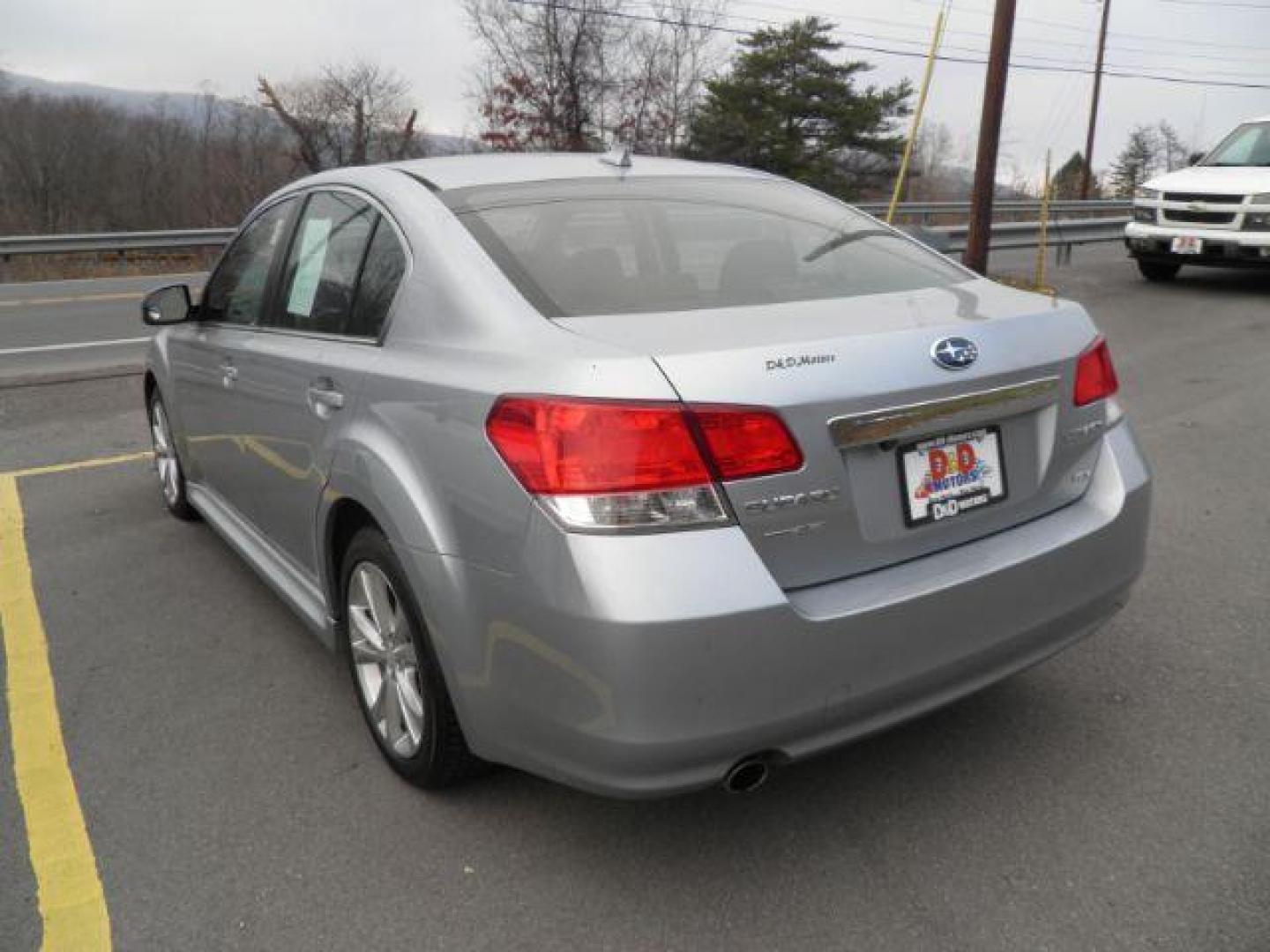 2014 GRAY Subaru Legacy 2.5i Premium (4S3BMBC64E3) with an 2.5 L4 engine, AT transmission, located at 15520 McMullen Hwy SW, Belair, MD, 21502, (301) 729-3700, 39.581375, -78.846451 - Photo#4