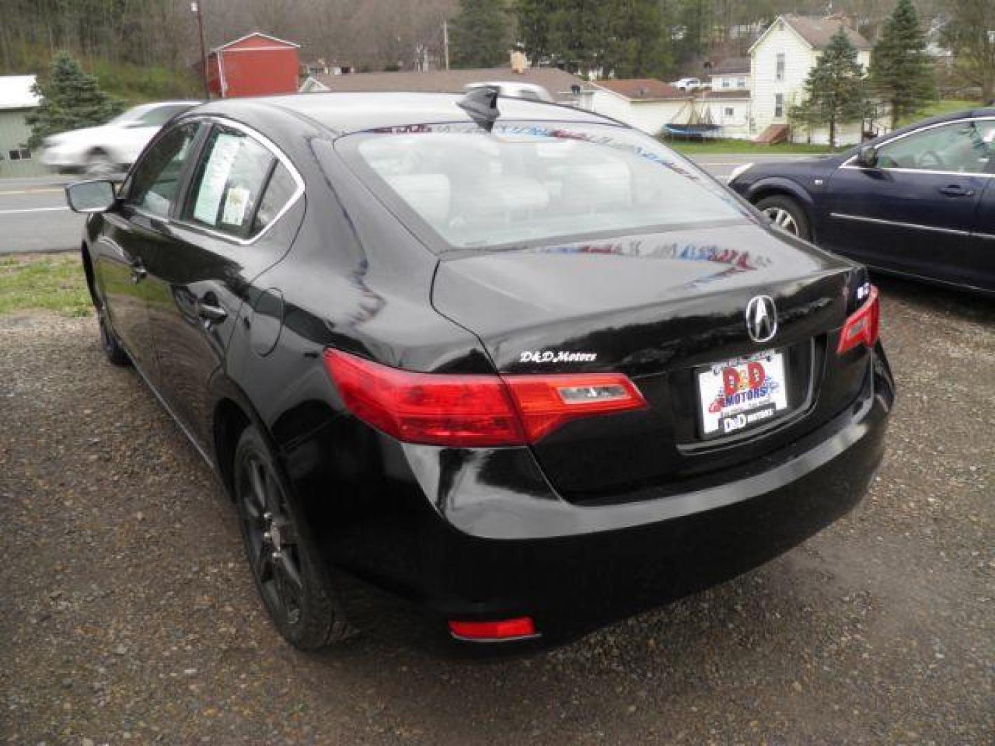 2015 Black Acura ILX 5-Spd AT w/ Premium Package (19VDE1F58FE) with an 2.0L I4 engine, AT transmission, located at 15520 McMullen Hwy SW, Belair, MD, 21502, (301) 729-3700, 39.581375, -78.846451 - Photo#3