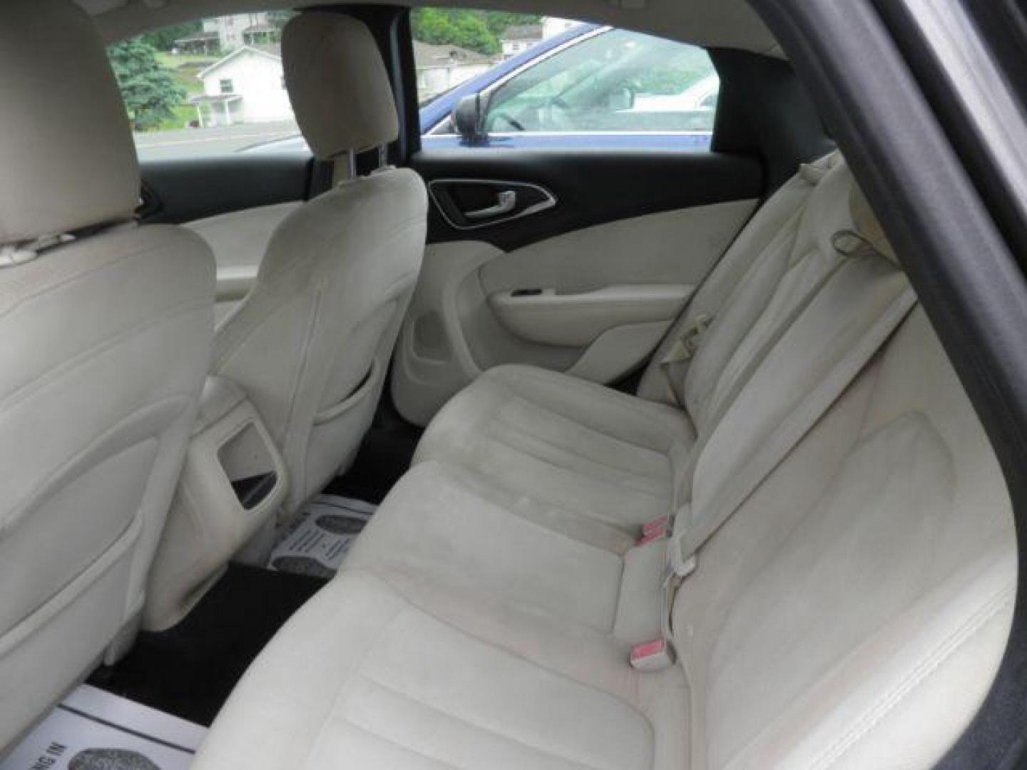 2015 Gray Chrysler 200 Limited (1C3CCCAB7FN) with an 2.4L I4 engine, AT transmission, located at 19521 New George's Creek Rd SW, Barton, MD, 21521, (301) 463-2404, 39.524323, -79.017906 - Photo#3