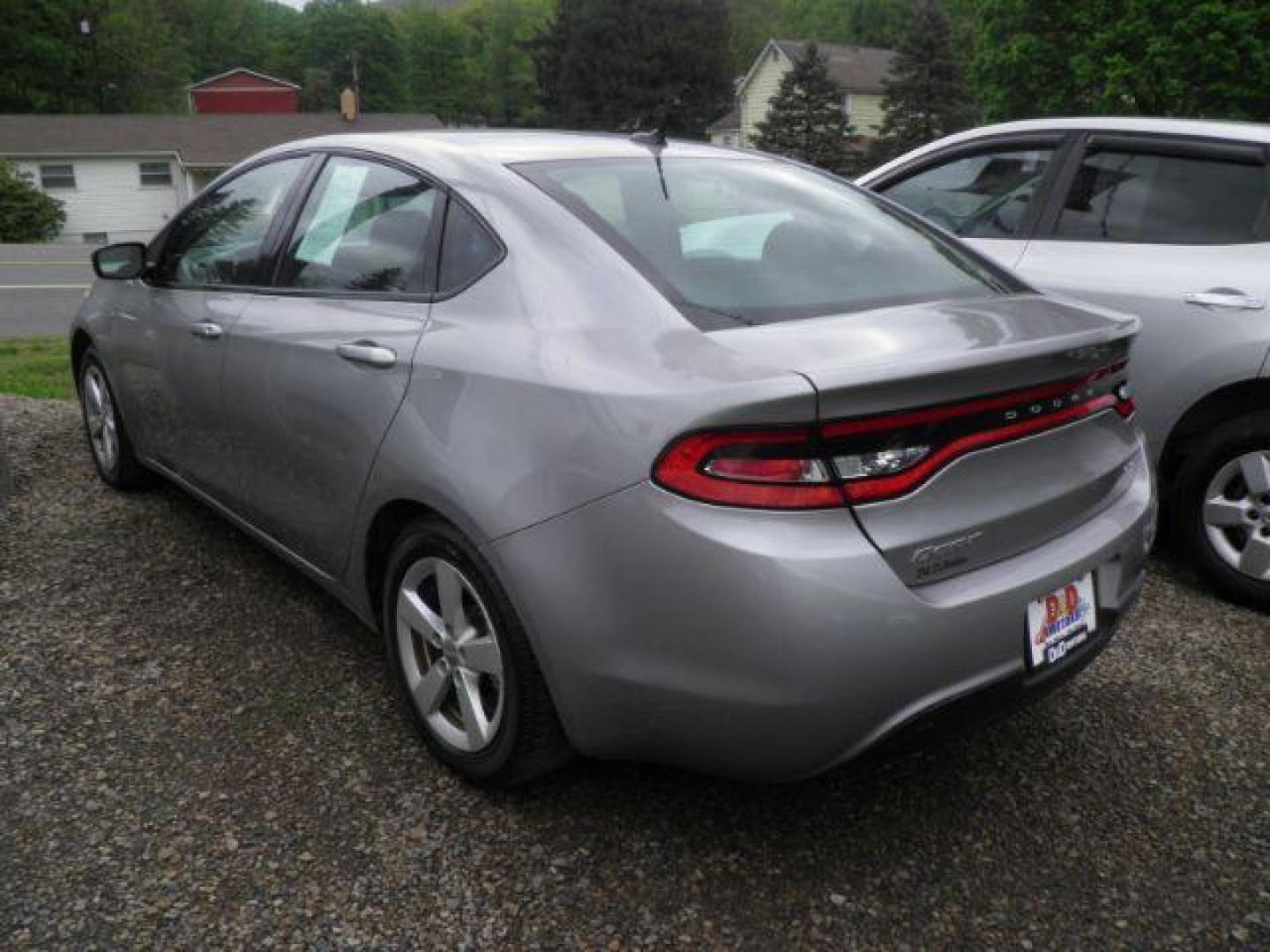 2015 GRAY Dodge Dart SXT (1C3CDFBB8FD) with an 2.4L L4 engine, 6SP transmission, located at 19521 New George's Creek Rd SW, Barton, MD, 21521, (301) 463-2404, 39.524323, -79.017906 - Photo#4