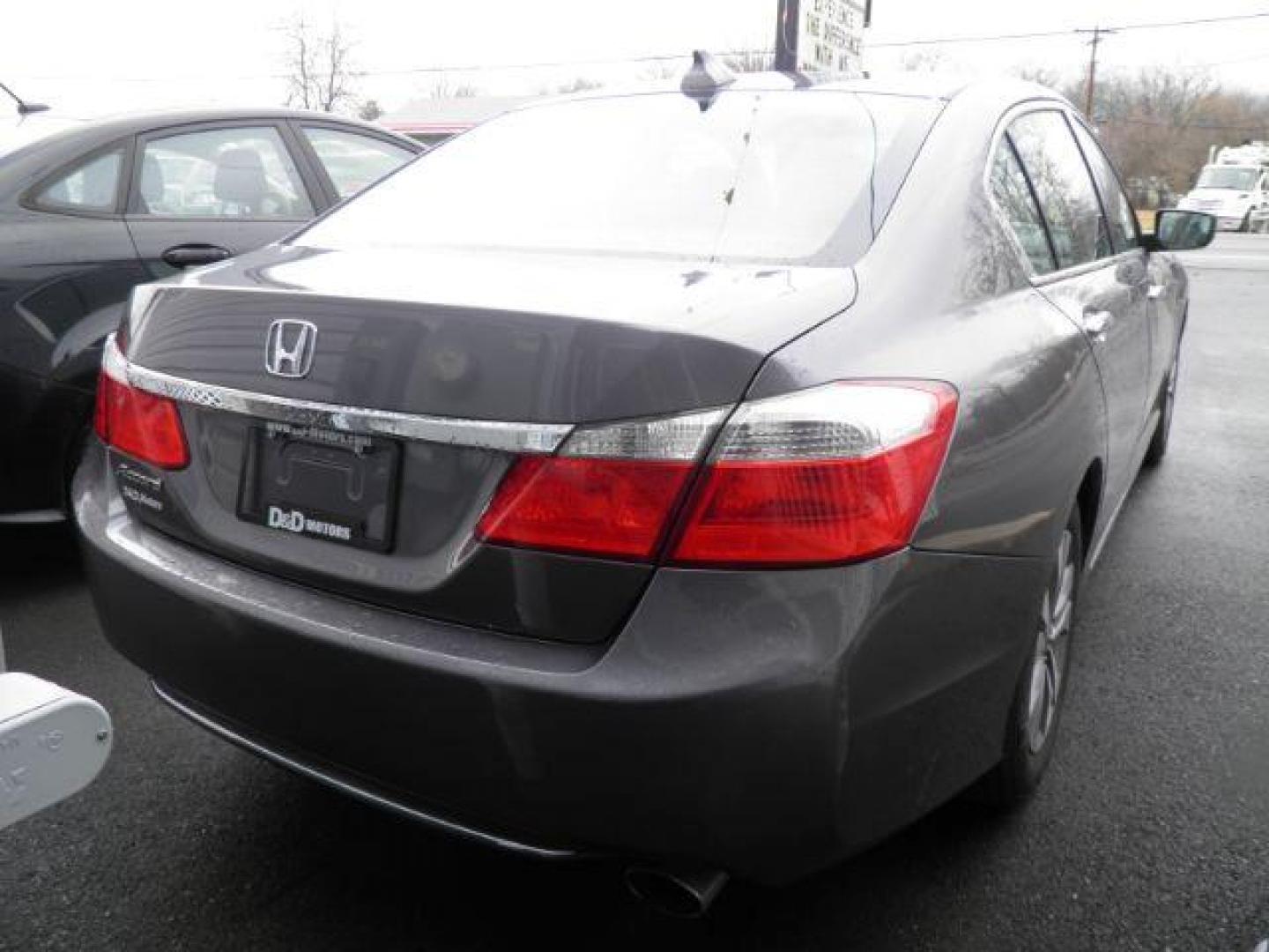 2015 Gray Honda Accord LX Sedan CVT (1HGCR2F38FA) with an 2.4L I4 engine, AT transmission, located at 15520 McMullen Hwy SW, Belair, MD, 21502, (301) 729-3700, 39.581375, -78.846451 - Photo#4