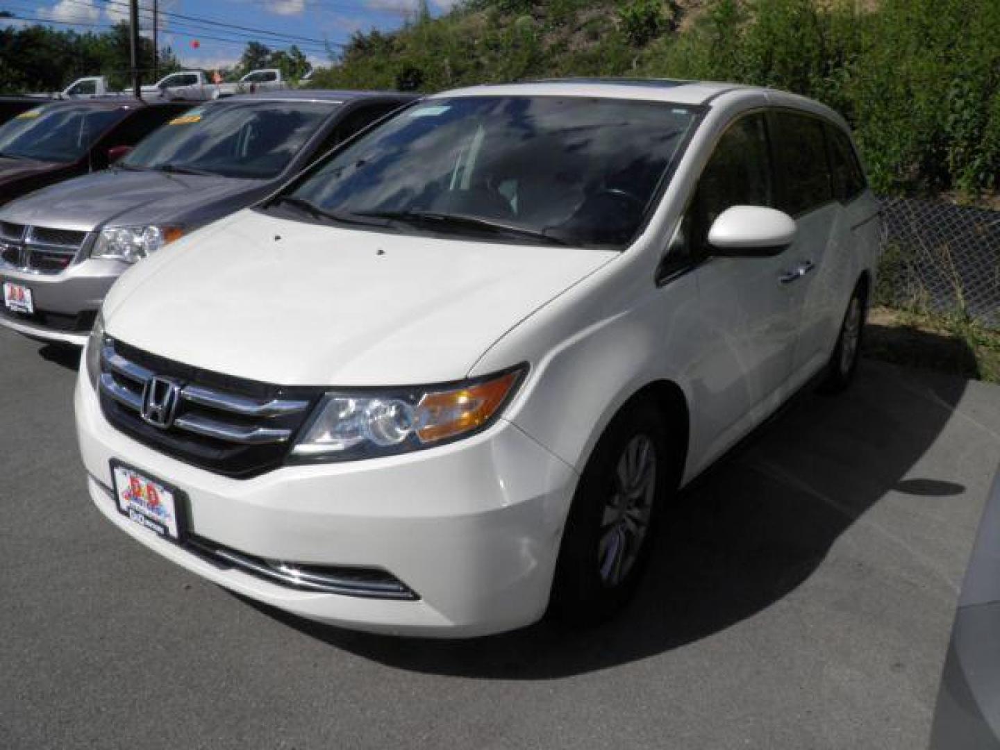 2015 White Honda Odyssey EX-L (5FNRL5H64FB) with an 3.5L V6 engine, AT transmission, located at 19521 New George's Creek Rd SW, Barton, MD, 21521, (301) 463-2404, 39.524323, -79.017906 - Photo#0