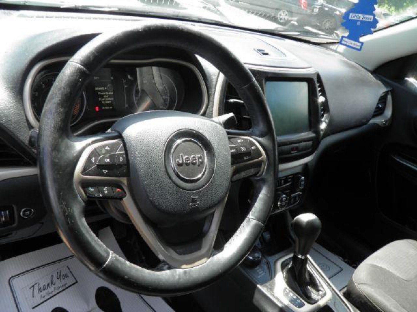 2015 GRAY Jeep Cherokee Latitude 4WD (1C4PJMCS8FW) with an 3.2L V6 engine, AT transmission, located at 19521 New George's Creek Rd SW, Barton, MD, 21521, (301) 463-2404, 39.524323, -79.017906- Photo#2