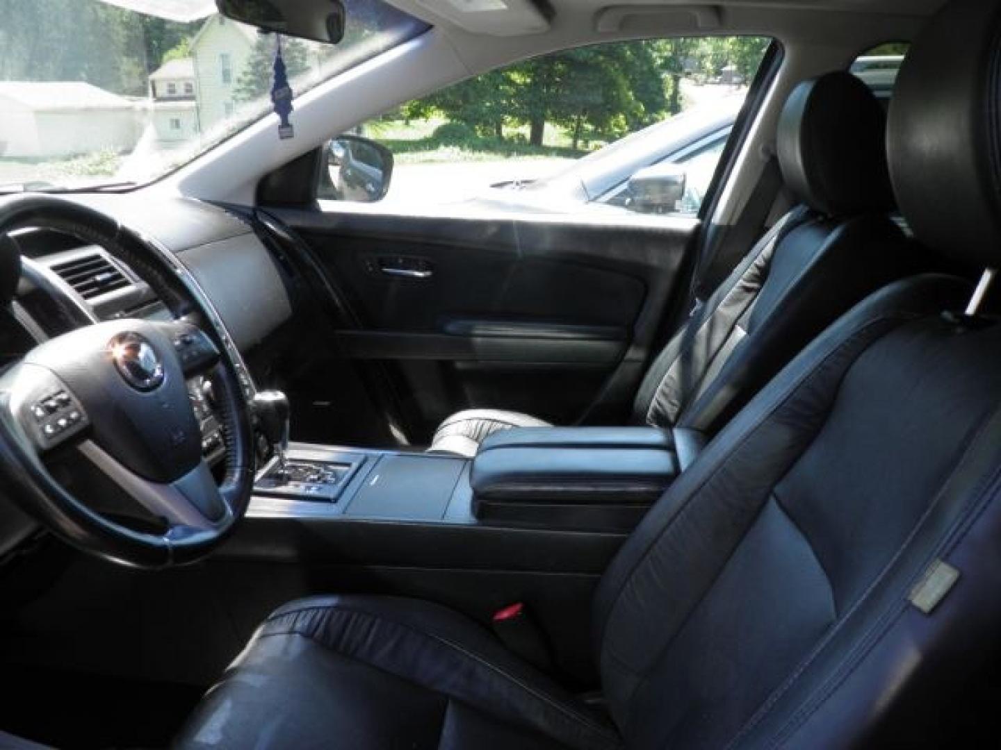 2015 GRAY MAZDA CX-9 GS (JM3TB3CV1F0) with an 3.7L V6 engine, AT transmission, located at 19521 New George's Creek Rd SW, Barton, MD, 21521, (301) 463-2404, 39.524323, -79.017906- Photo#1