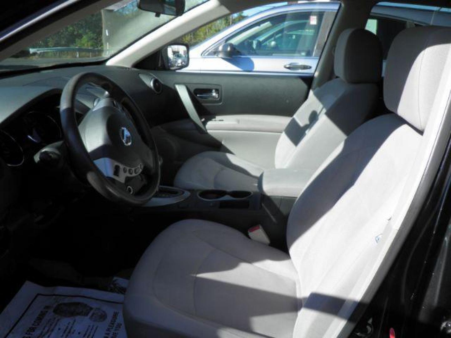 2015 Black Nissan Rogue S AWD (JN8AS5MV1FW) with an 2.5L I4 engine, AT transmission, located at 15520 McMullen Hwy SW, Belair, MD, 21502, (301) 729-3700, 39.581375, -78.846451 - Photo#1