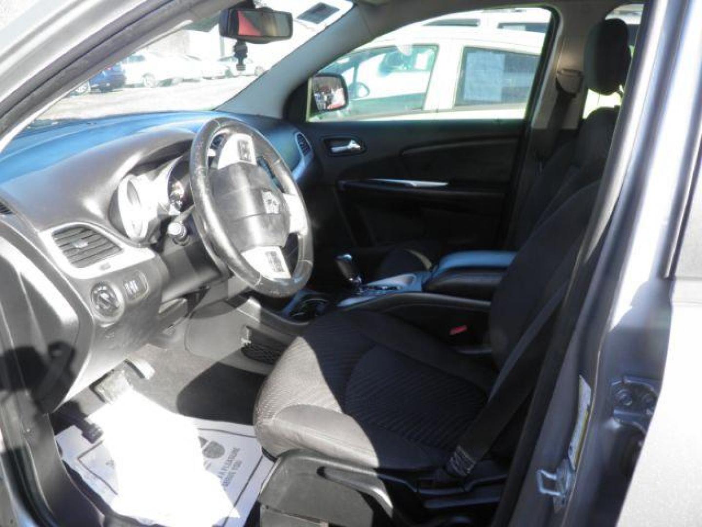 2016 GRAY Dodge Journey SE (3C4PDCAB9GT) with an 2.4L L4 engine, AT transmission, located at 15520 McMullen Hwy SW, Belair, MD, 21502, (301) 729-3700, 39.581375, -78.846451 - Photo#1