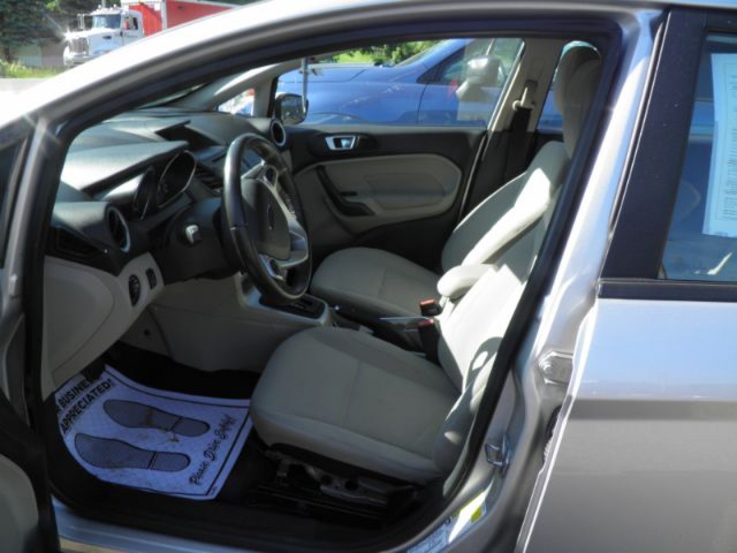 2016 Gray Ford Fiesta SE Hatchback (3FADP4EJXGM) with an 1.6L I4 engine, AT transmission, located at 15520 McMullen Hwy SW, Belair, MD, 21502, (301) 729-3700, 39.581375, -78.846451- Photo#1
