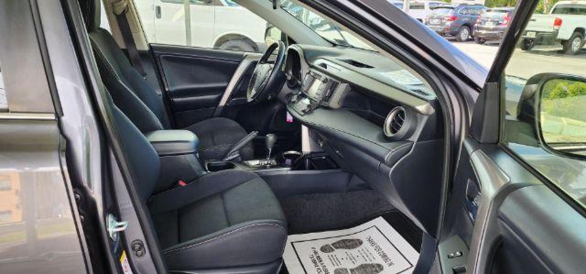 2016 Gray /Black, cloth Toyota RAV4 XLE AWD (JTMRFREV2GJ) with an 2.5L L4 engine, AT transmission, located at 15520 McMullen Hwy SW, Belair, MD, 21502, (301) 729-3700, 39.581375, -78.846451 - Photo#14