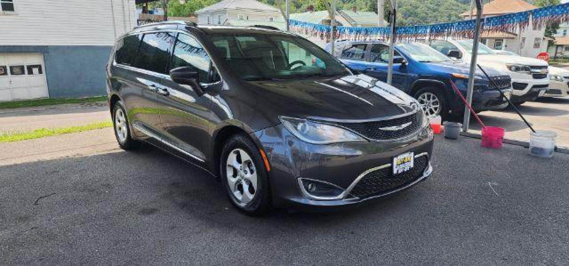 2017 GRAY /Leather Black CHRYSLER PACIFICA TRG (2C4RC1EG1HR) with an 3.6L V6 engine, AT transmission, located at 15520 McMullen Hwy SW, Belair, MD, 21502, (301) 729-3700, 39.581375, -78.846451 - Photo#0