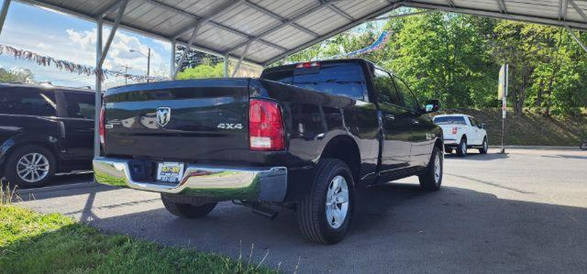 2017 BLACK /Black/Diesel Gray, cloth RAM 1500 SLT Crew Cab LWB 4WD (1C6RR7TT5HS) with an 5.7 V8 engine, AT transmission, located at 15520 McMullen Hwy SW, Belair, MD, 21502, (301) 729-3700, 39.581375, -78.846451 - Photo#12