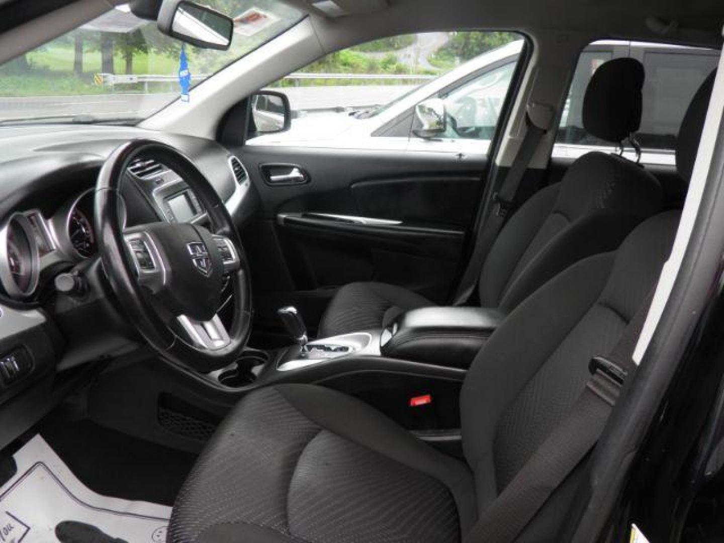 2018 BLACK Dodge Journey SE (3C4PDCAB9JT) with an 2.4L L4 engine, AT transmission, located at 19521 New George's Creek Rd SW, Barton, MD, 21521, (301) 463-2404, 39.524323, -79.017906 - Photo#1