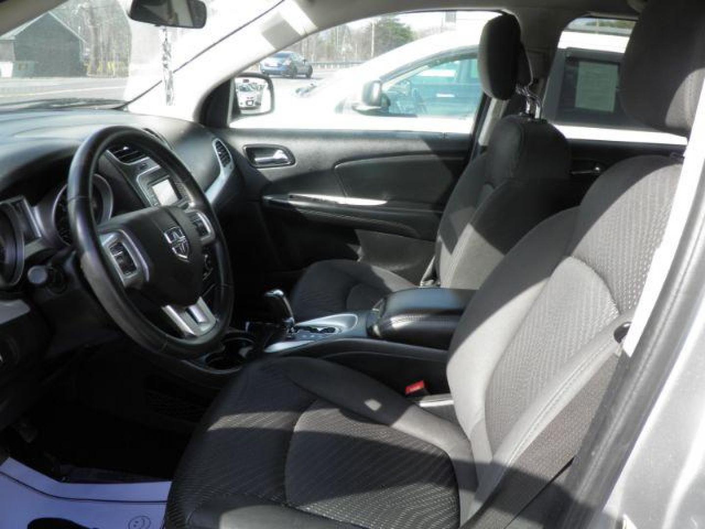 2018 gray Dodge Journey SE (3C4PDCAB5JT) with an 2.4L I4 engine, AT transmission, located at 19521 New George's Creek Rd SW, Barton, MD, 21521, (301) 463-2404, 39.524323, -79.017906 - Photo#1