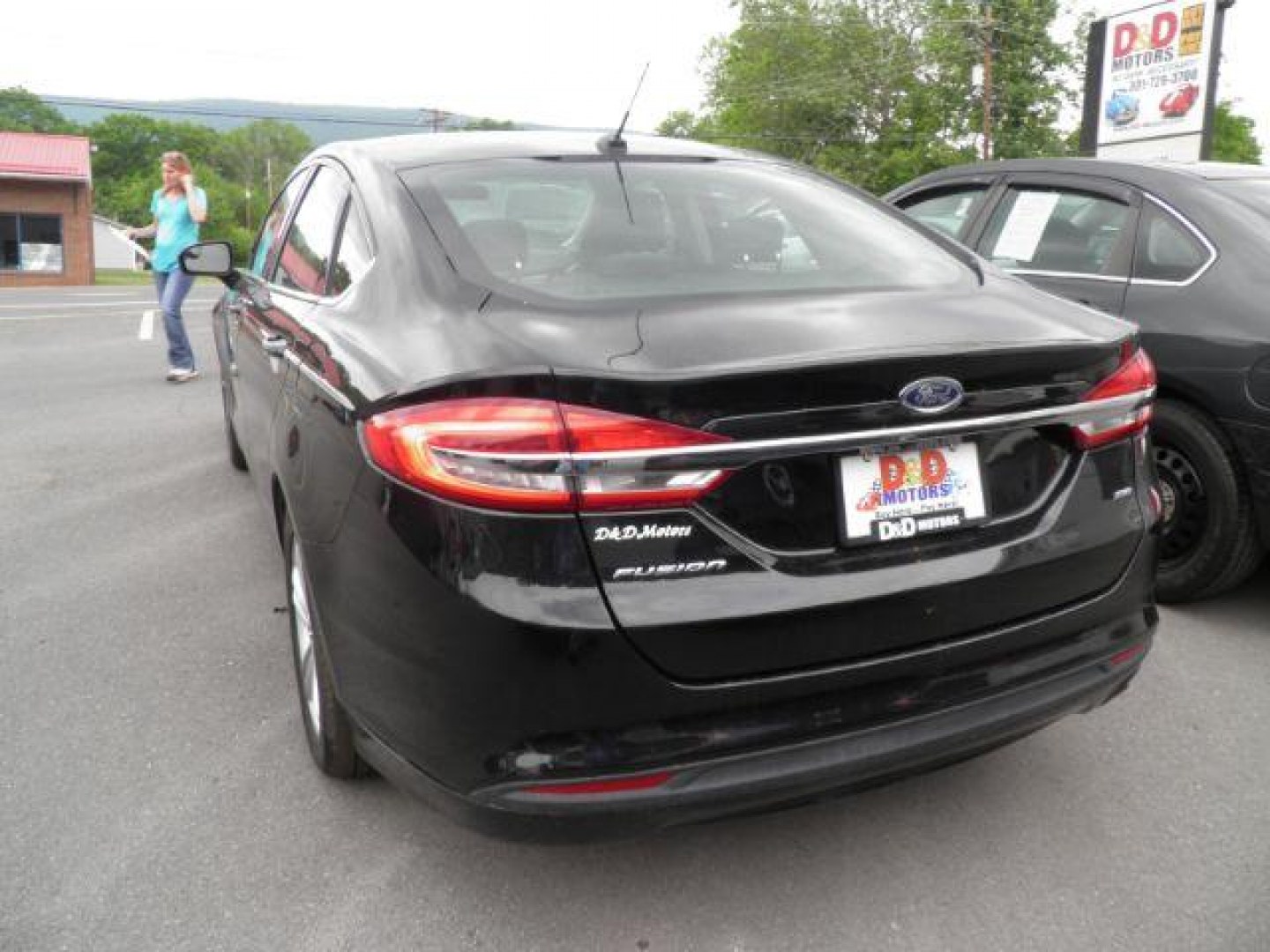 2018 Black /Black Cloth Ford Fusion SE (3FA6P0H77JR) with an 2.5L L4 DOHC 16V engine, AT transmission, located at 15520 McMullen Hwy SW, Belair, MD, 21502, (301) 729-3700, 39.581375, -78.846451- Photo#4