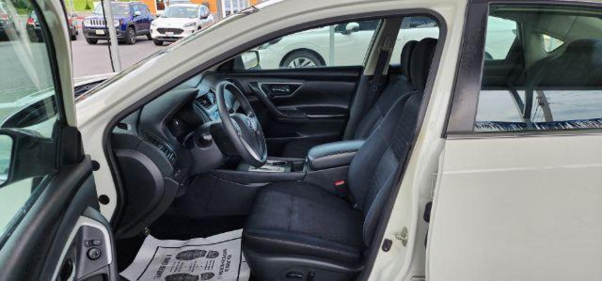 2018 White /Charcoal, cloth Nissan Altima 2.5 S (1N4AL3APXJC) with an 2.5L I4 engine, AT transmission, located at 19521 New George's Creek Rd SW, Barton, MD, 21521, (301) 463-2404, 39.524323, -79.017906 - Photo#1