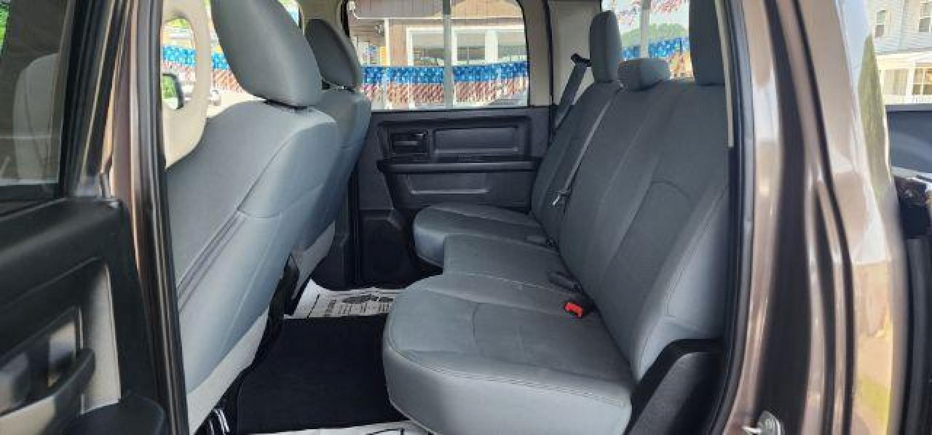 2018 BROWN /Black/Diesel Gray, vinyl RAM 1500 Tradesman Crew Cab LWB 4WD (1C6RR7ST2JS) with an 5.7 V8 engine, AT transmission, located at 15520 McMullen Hwy SW, Belair, MD, 21502, (301) 729-3700, 39.581375, -78.846451 - Photo#7