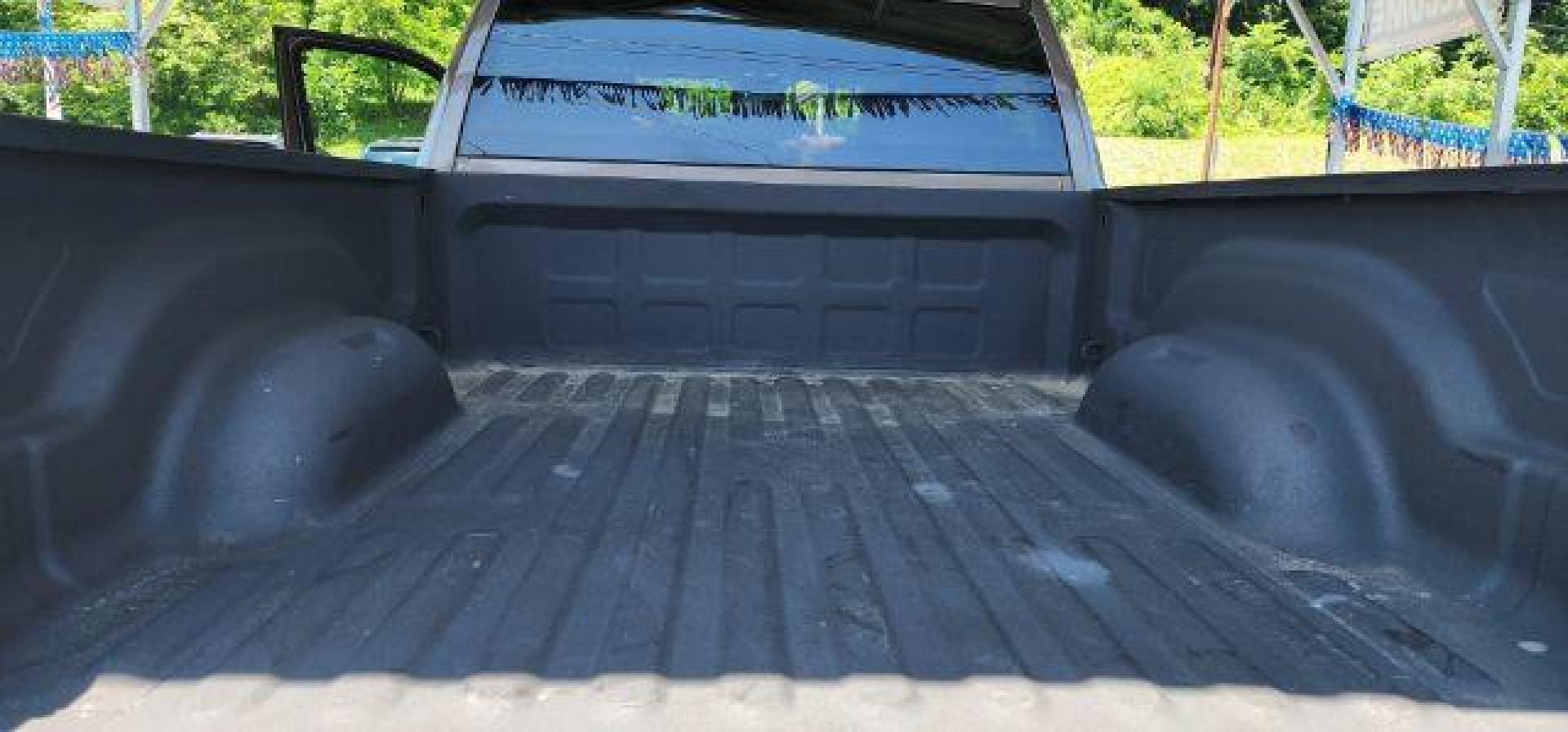 2018 BROWN /Black/Diesel Gray, vinyl RAM 1500 Tradesman Crew Cab LWB 4WD (1C6RR7ST2JS) with an 5.7 V8 engine, AT transmission, located at 15520 McMullen Hwy SW, Belair, MD, 21502, (301) 729-3700, 39.581375, -78.846451 - Photo#10