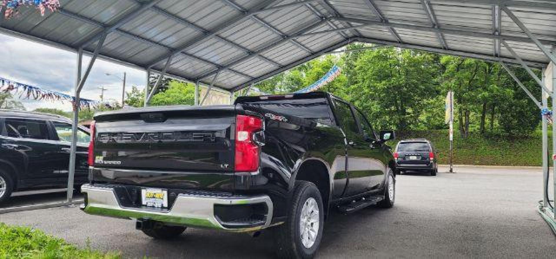 2019 BLACK /Jet Black Chevrolet Silverado 1500 LT (1GCUYDED9KZ) with an 5.3L V8 engine, AT transmission, located at 15520 McMullen Hwy SW, Belair, MD, 21502, (301) 729-3700, 39.581375, -78.846451 - Photo#11