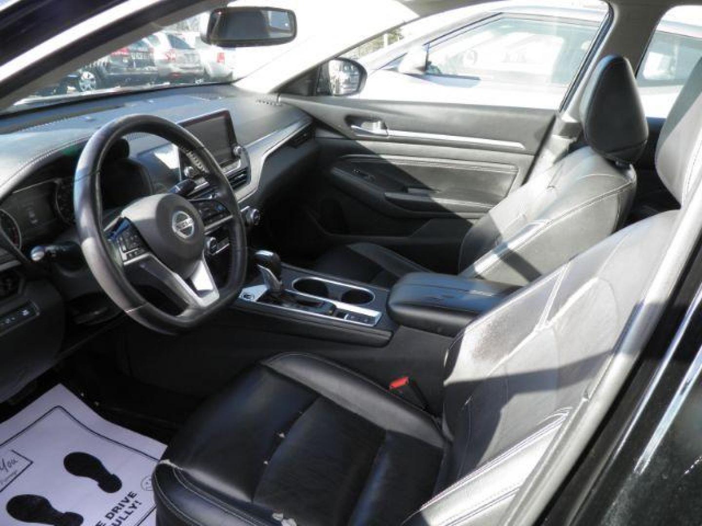 2019 Black Nissan Altima 2.5 SL (1N4BL4EV0KC) with an 2.5L I4 engine, AT transmission, located at 15520 McMullen Hwy SW, Belair, MD, 21502, (301) 729-3700, 39.581375, -78.846451 - Photo#1